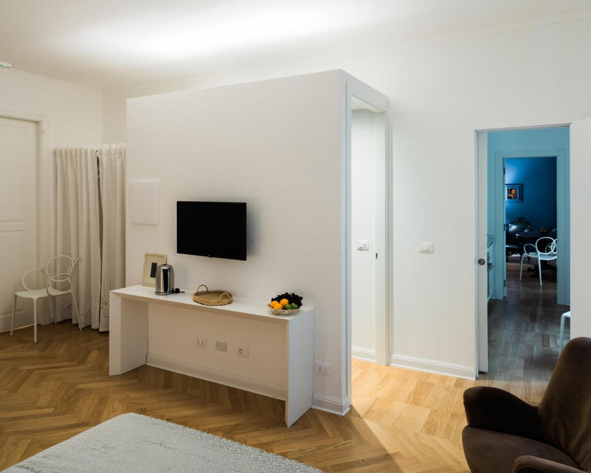 Deluxe Double or Twin Room photo 3