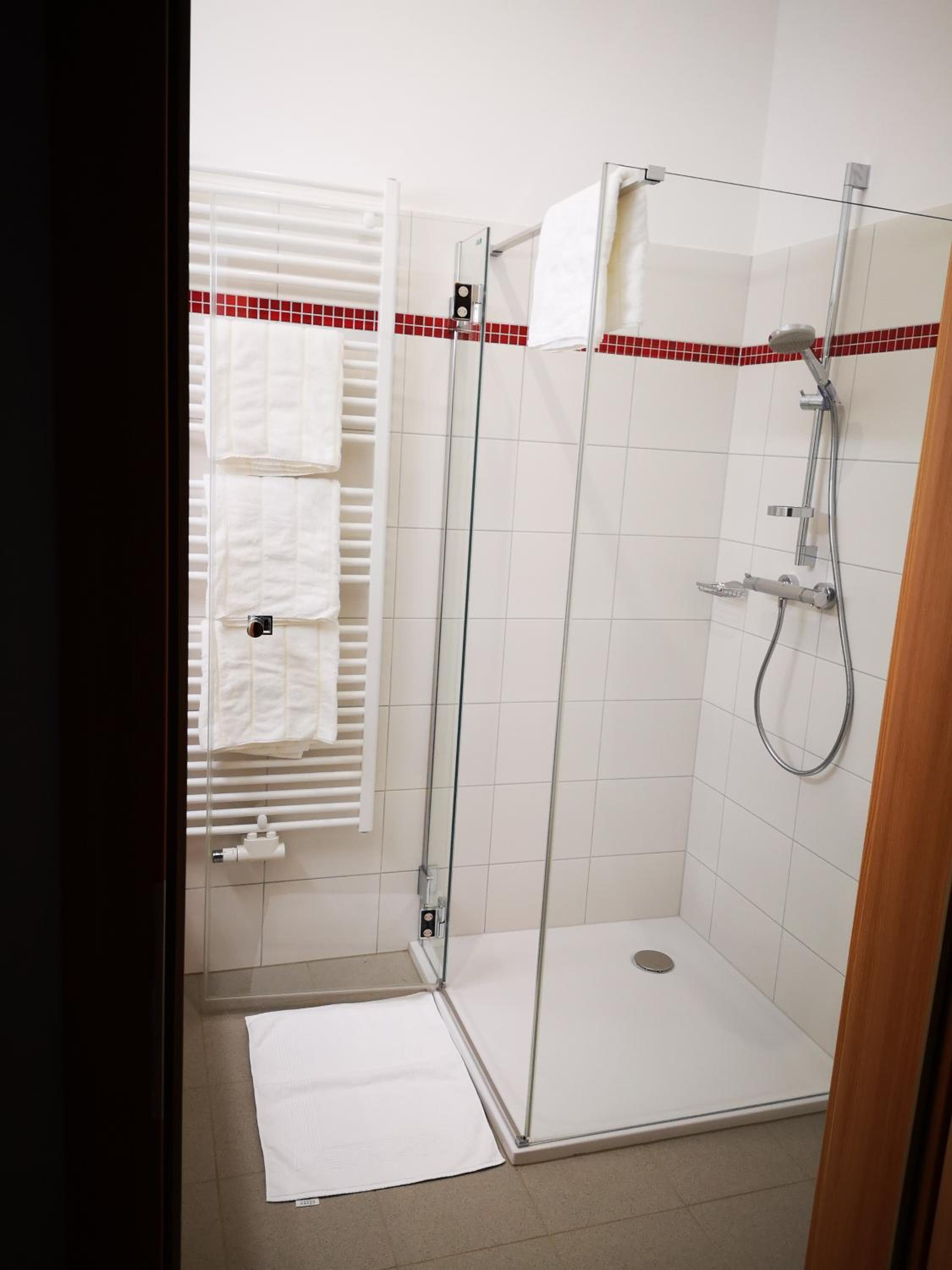 Double Room - Photo 2