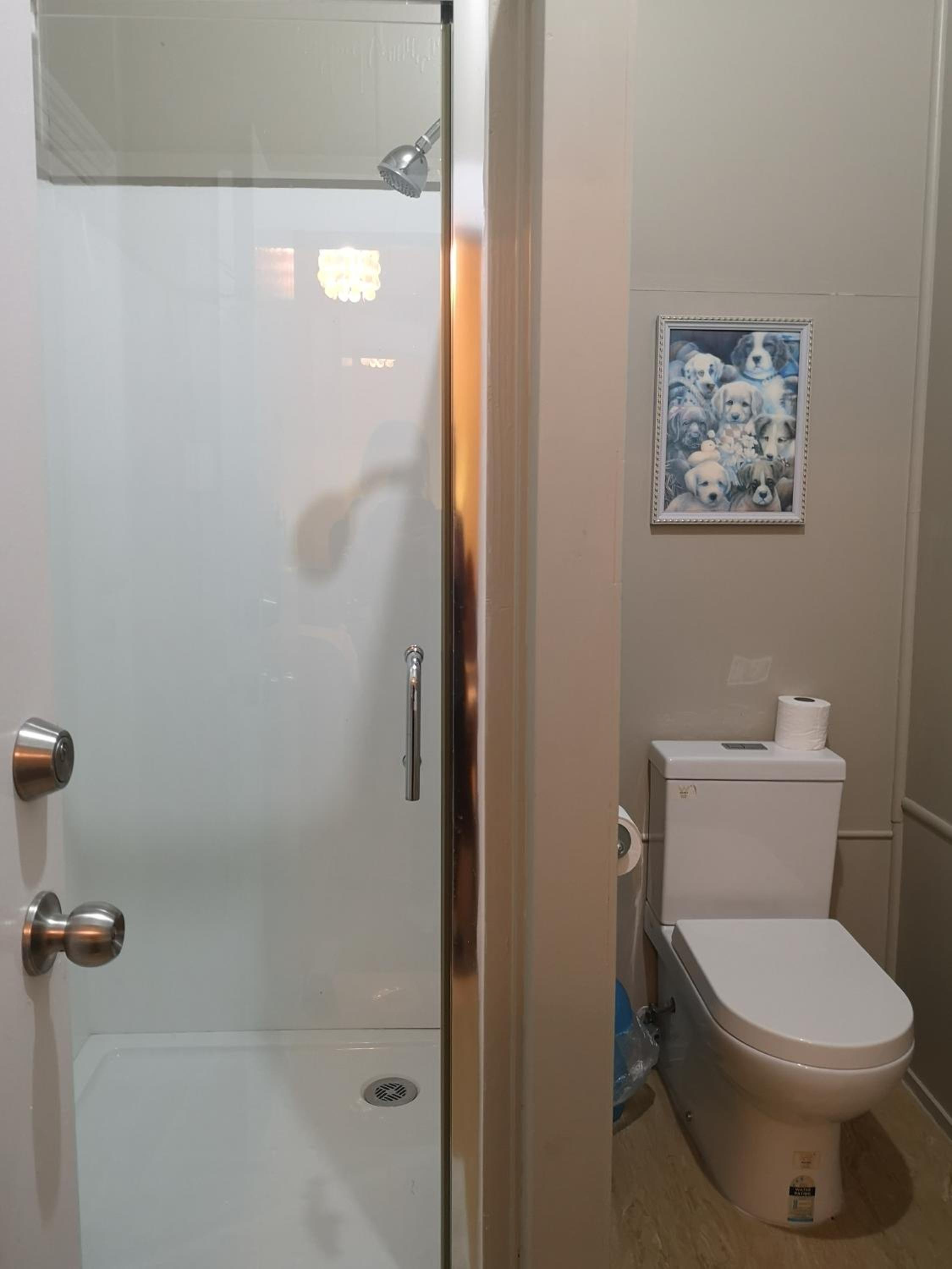 Family Room with Private Bathroom photo 3