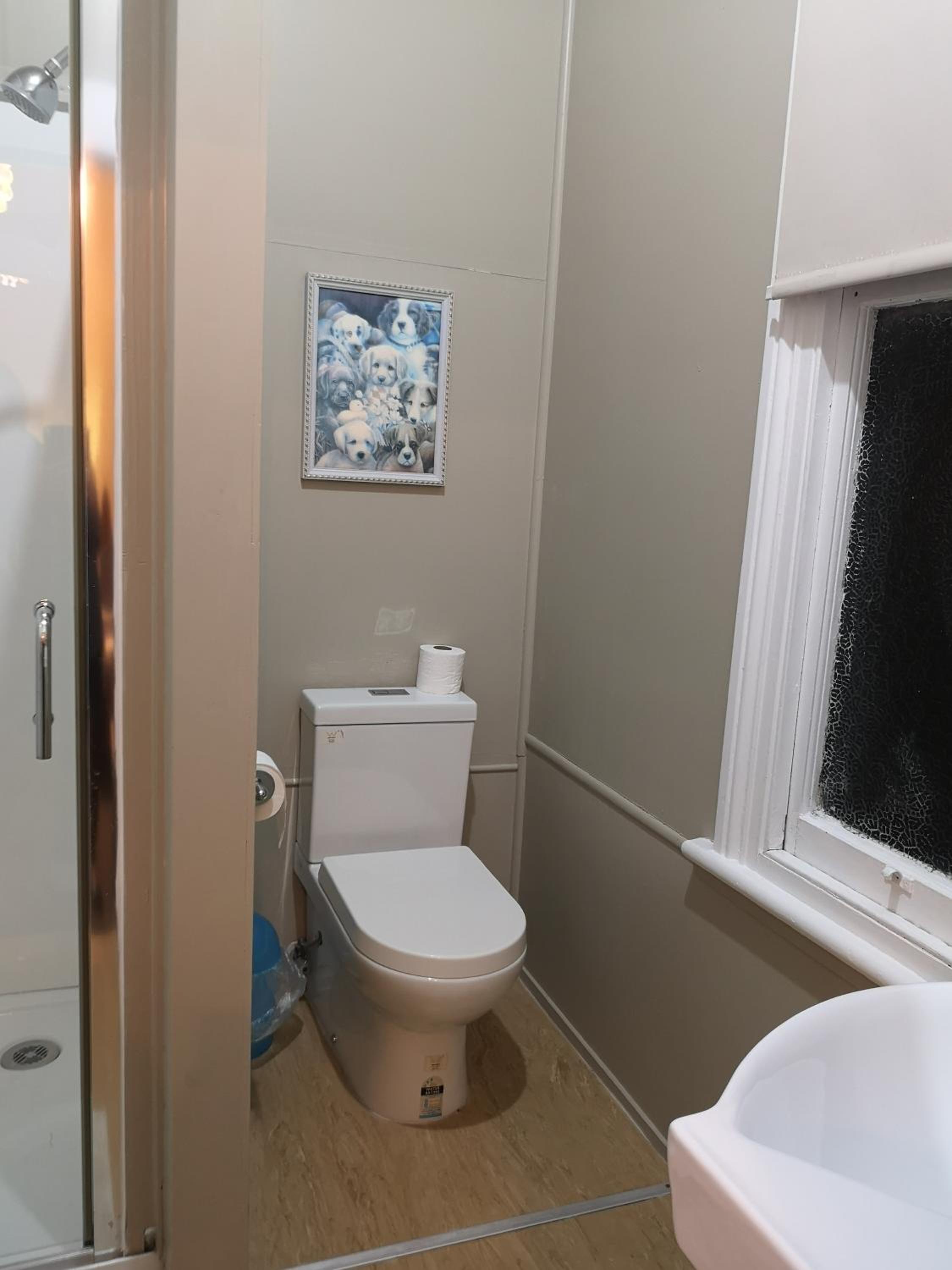 Family Room with Private Bathroom photo 2