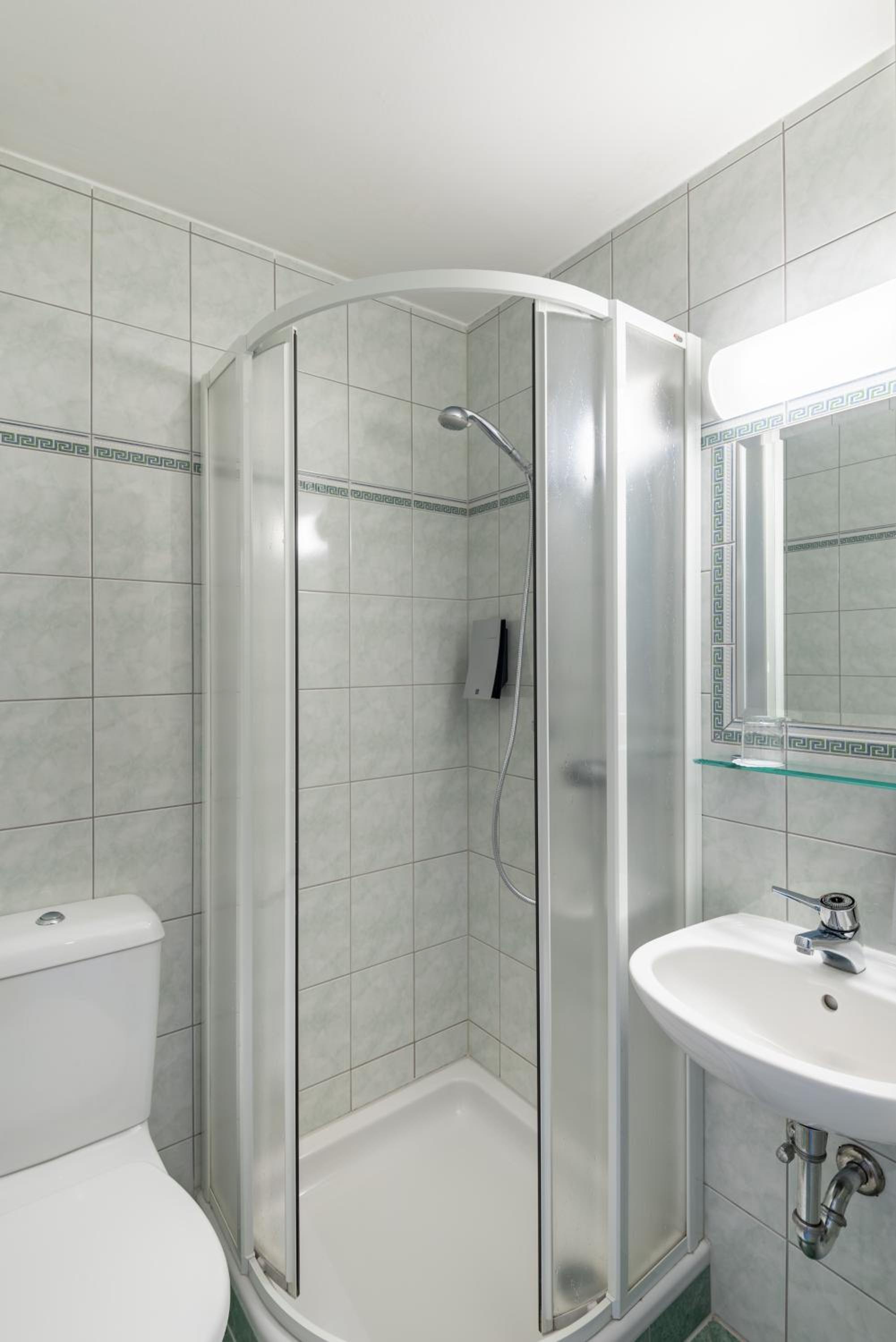 Double Room - Photo 2