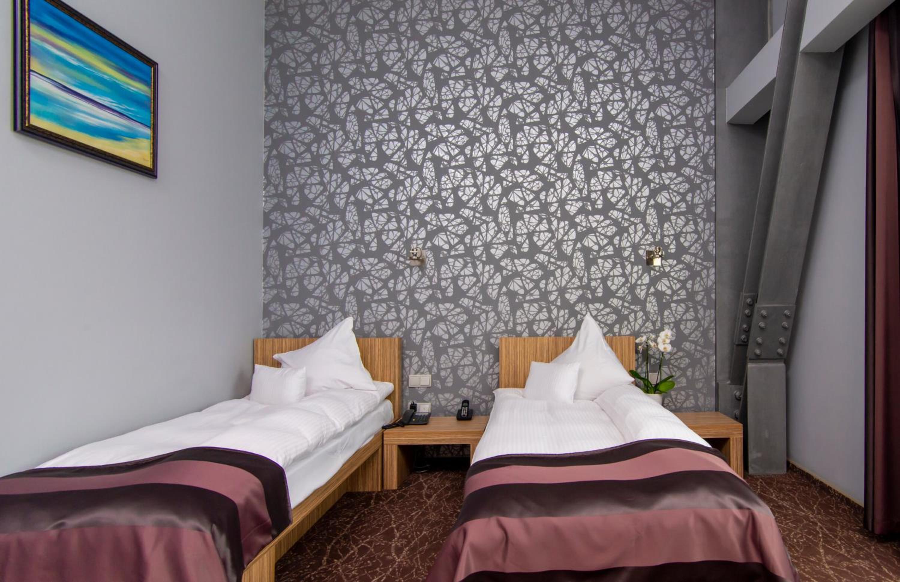 Twin Room - Photo 2