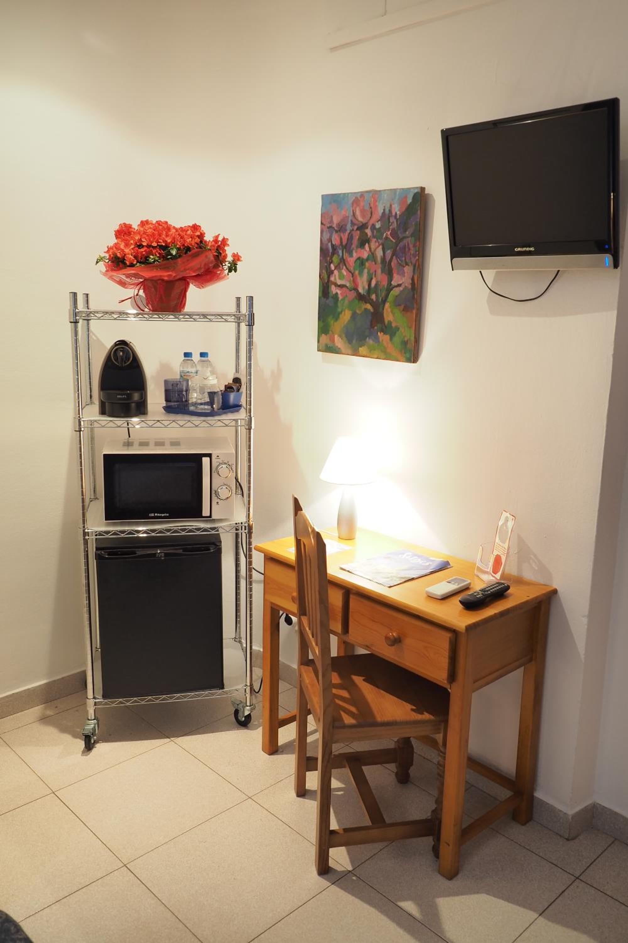Budget Single Room photo 3