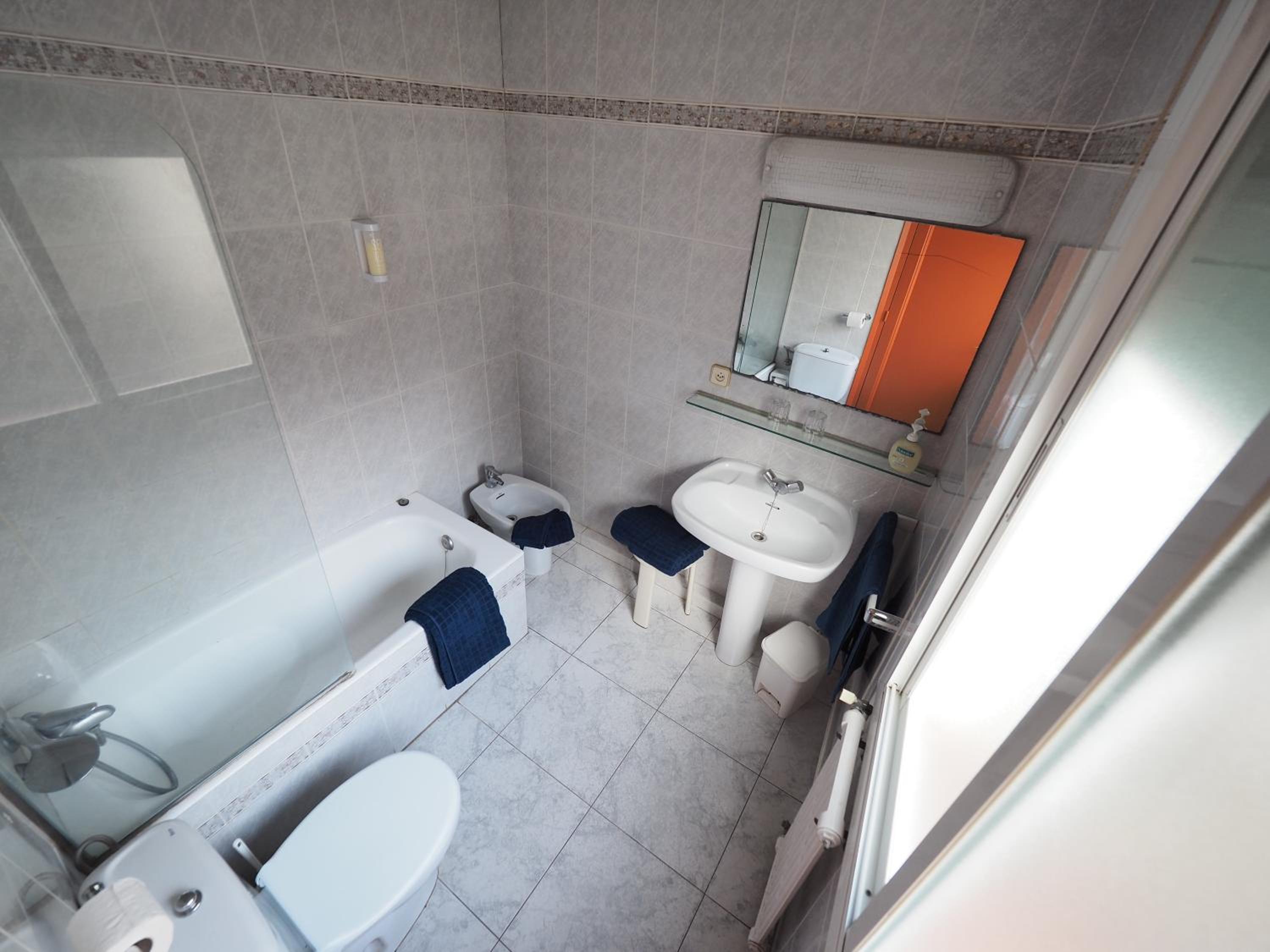 Double or Twin Room with Street View photo 3