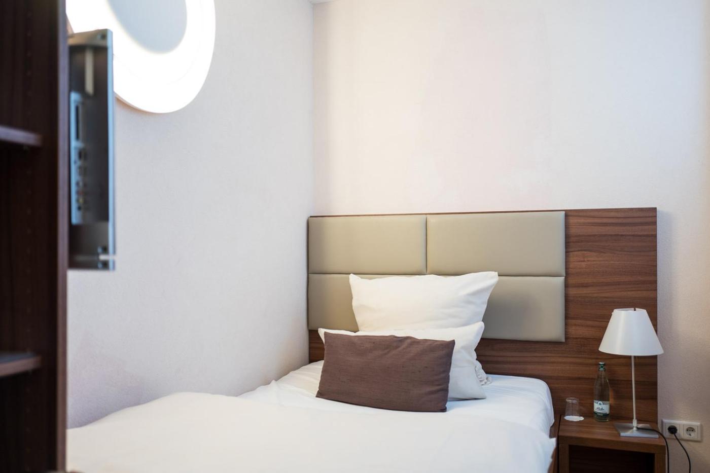 Cozy Single Room "BASE II" photo 1