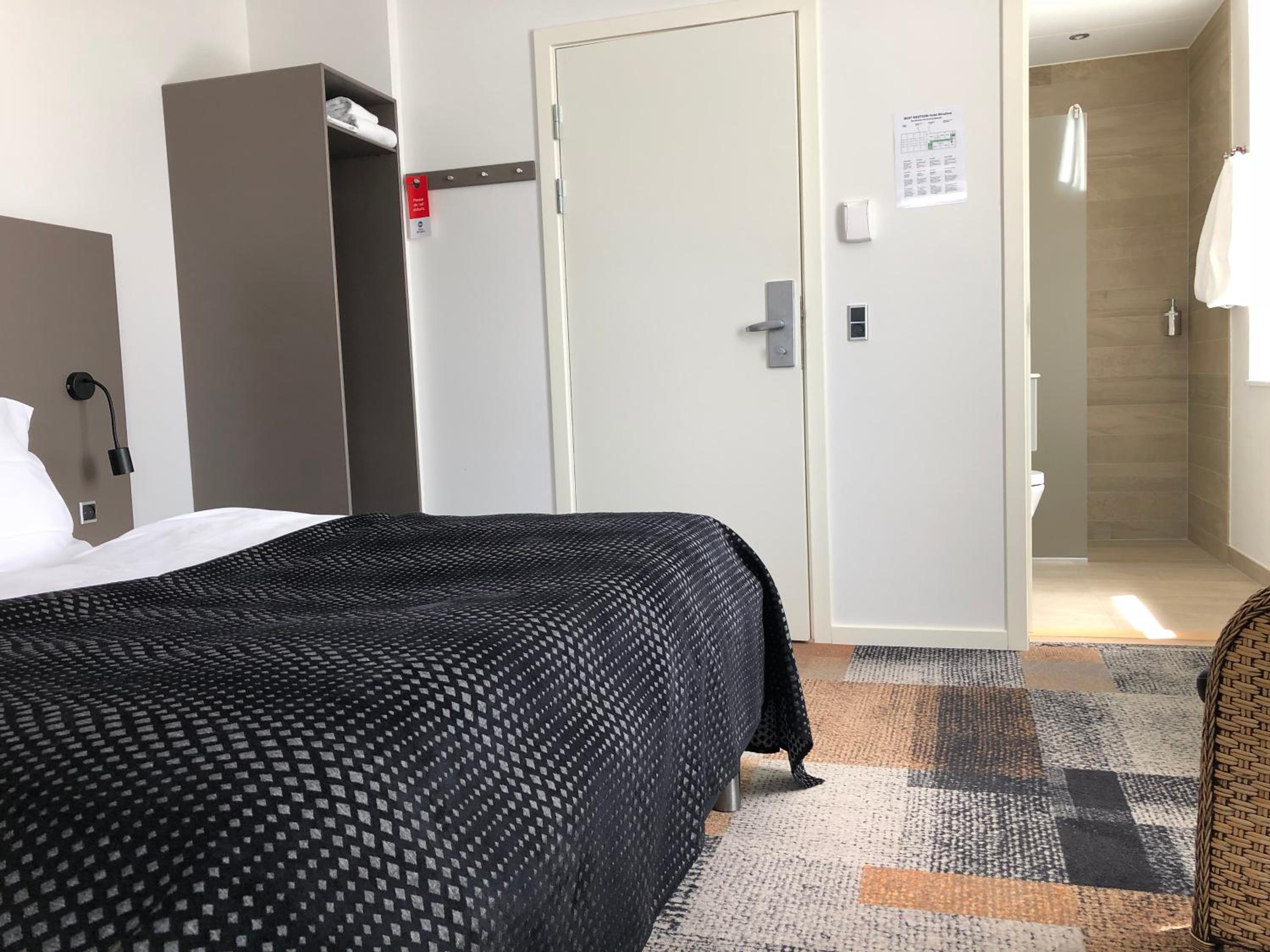 Standard Double Room - Photo 2
