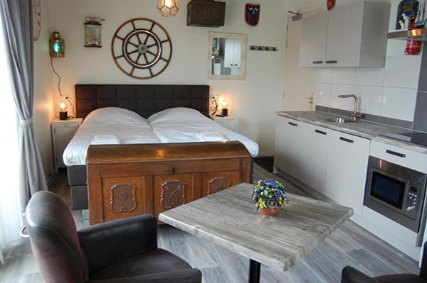 Apartment with Lake View photo 3