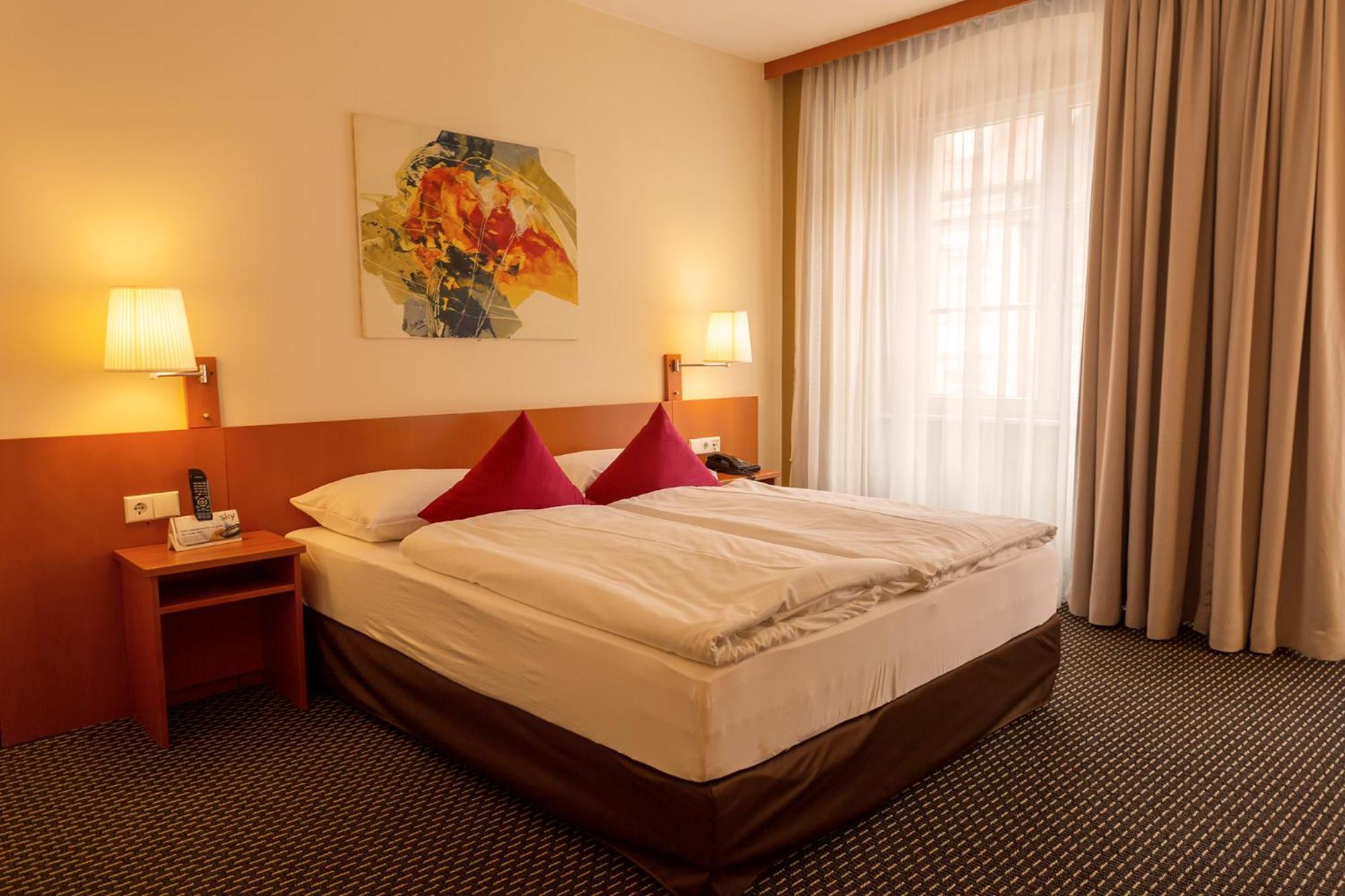 Double Room - Photo 5