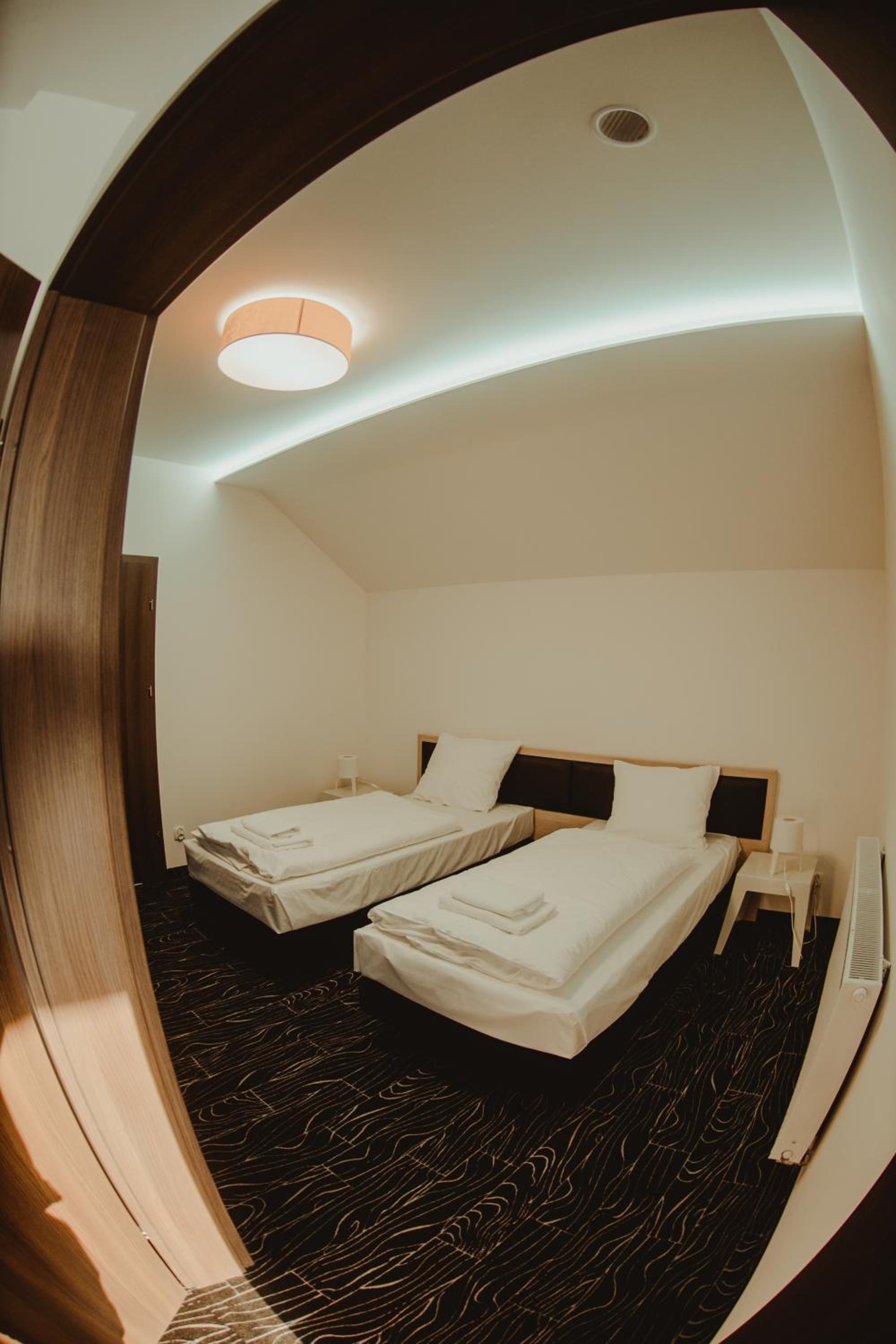 Double Room - Photo 2