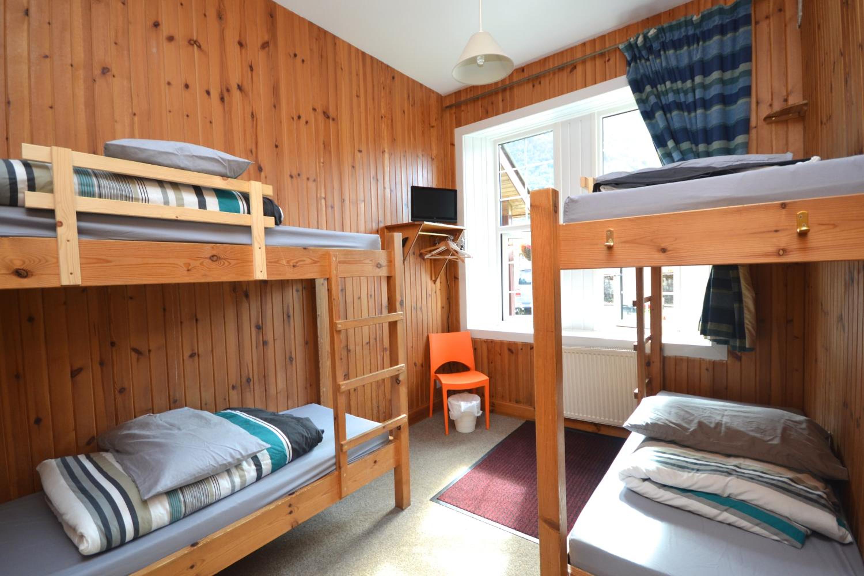 Quadruple Room - Photo 7