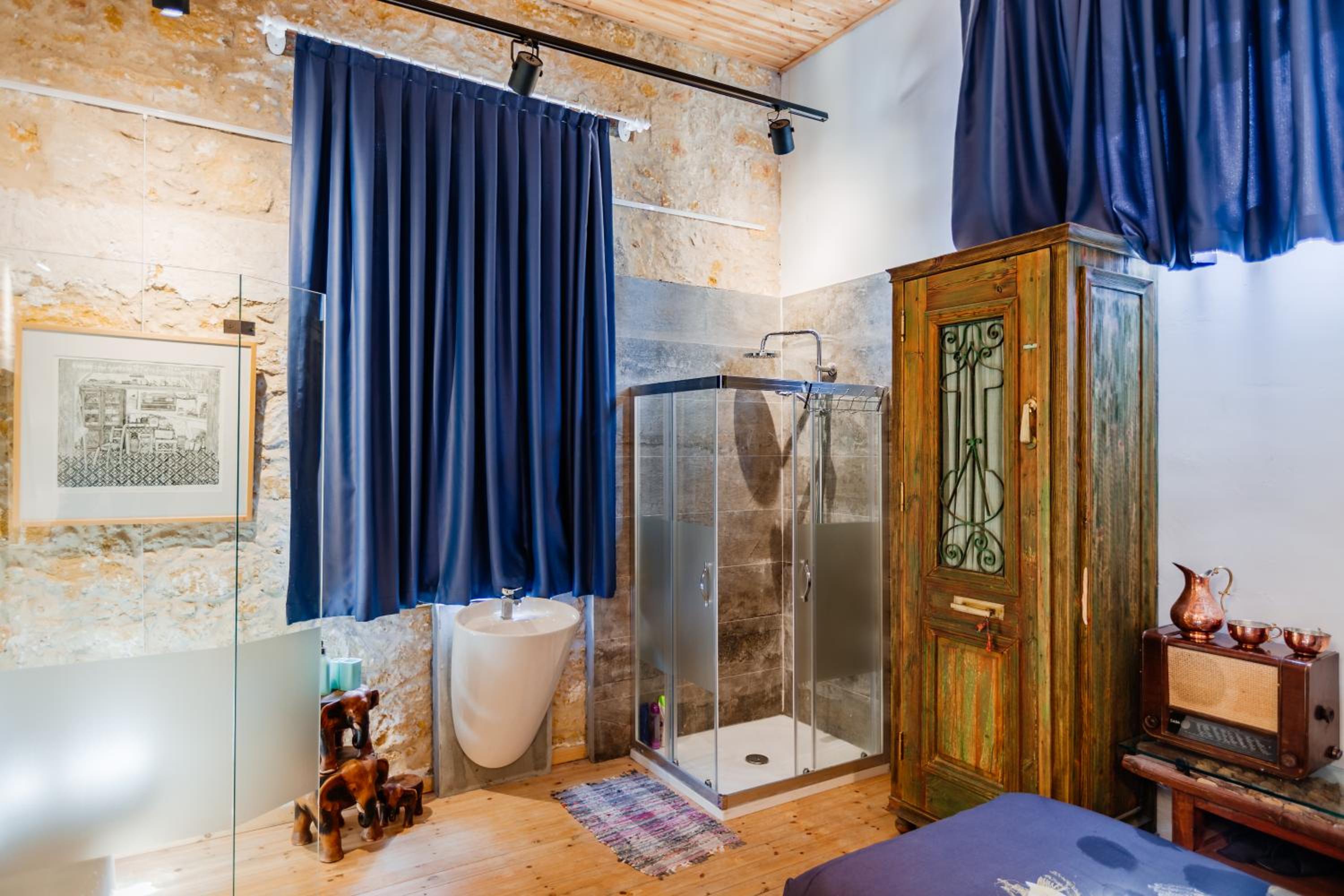 Deluxe Double or Twin Room with City View