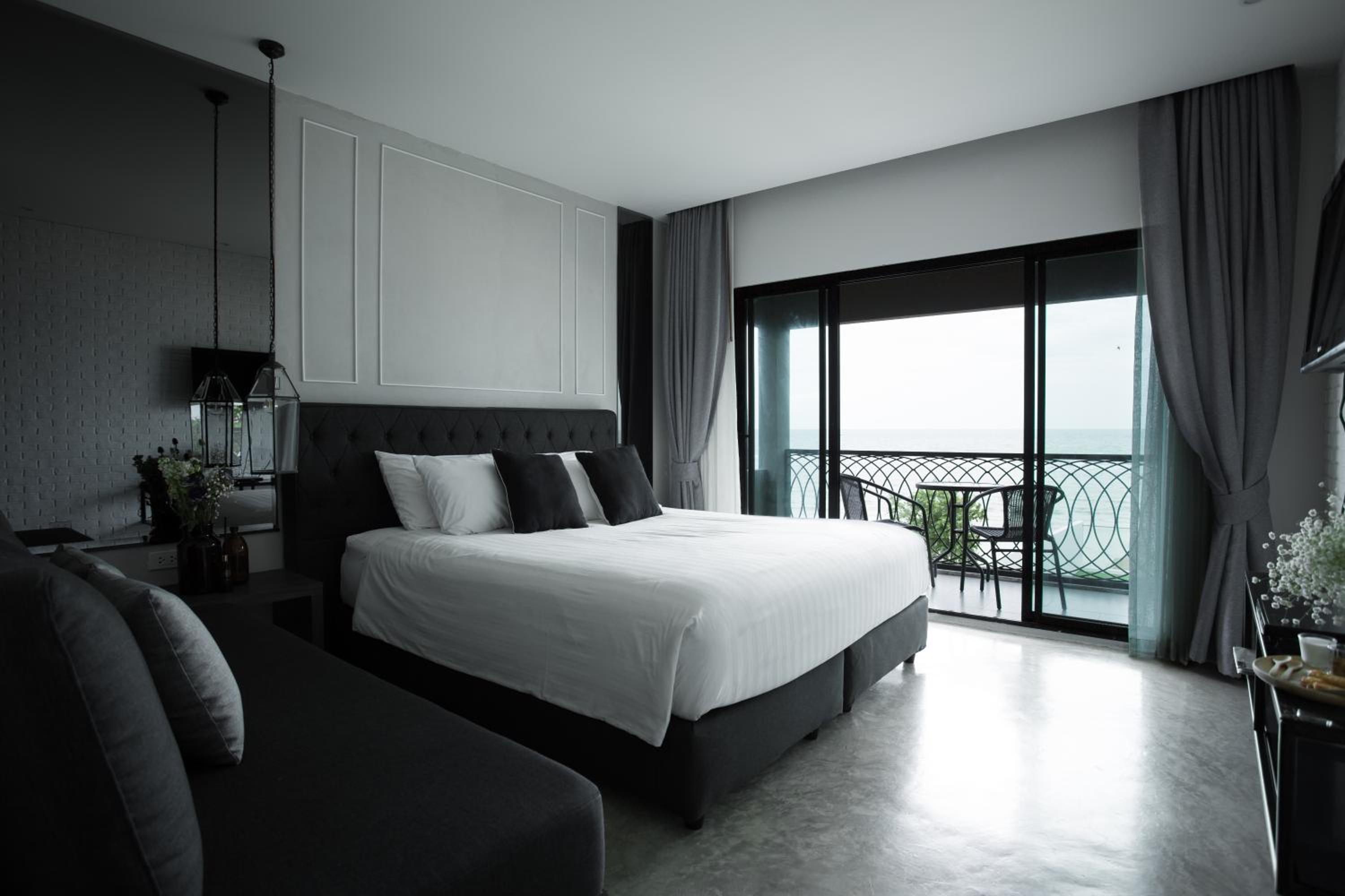 Deluxe Double with Sea View