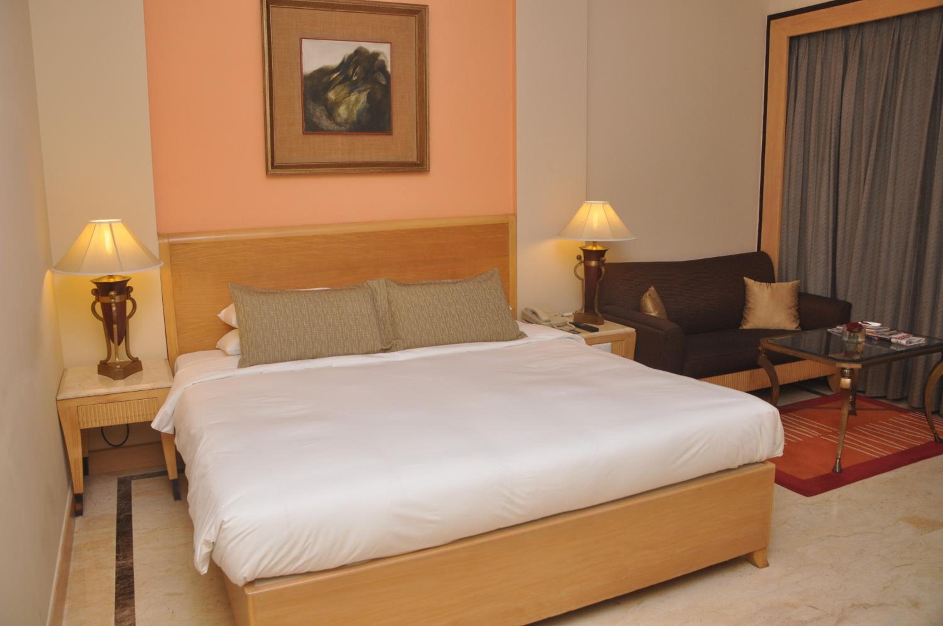 Deluxe Room - Photo 5