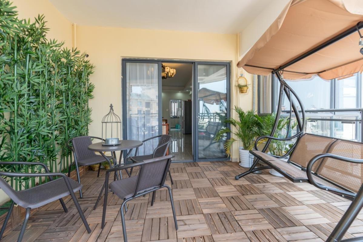 Apartment with Balcony photo 3