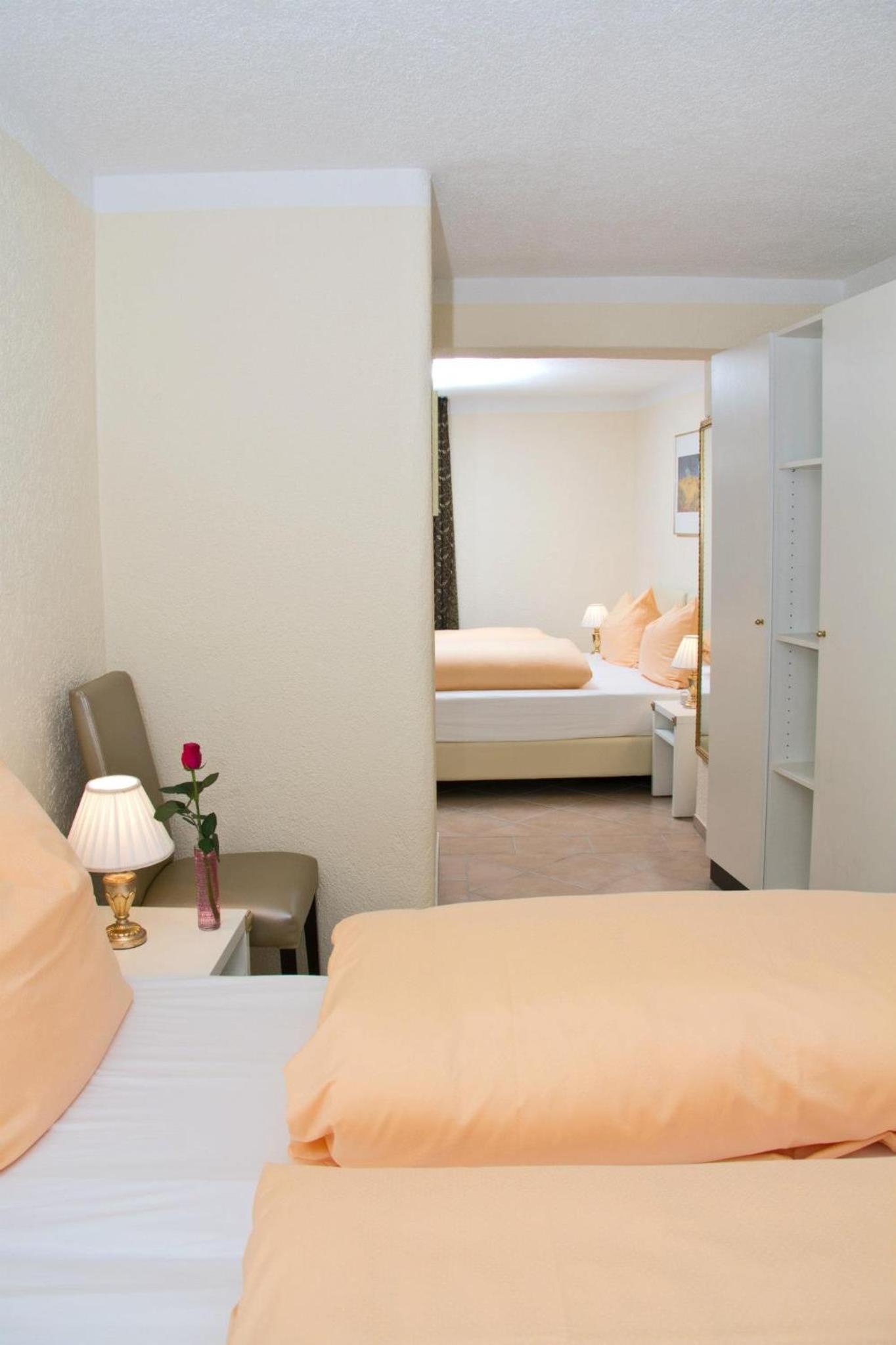 Double Room - Photo 7