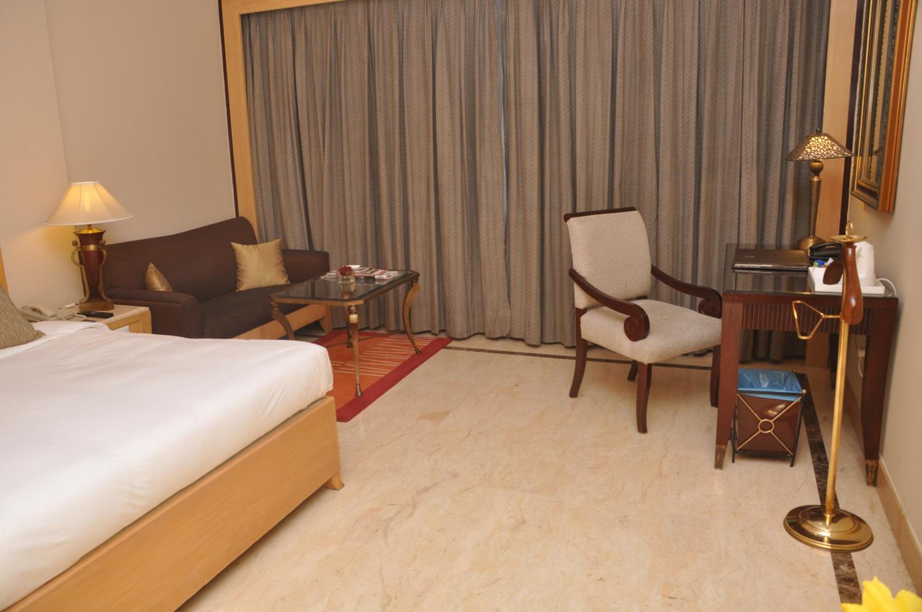 Deluxe Room - Photo 4