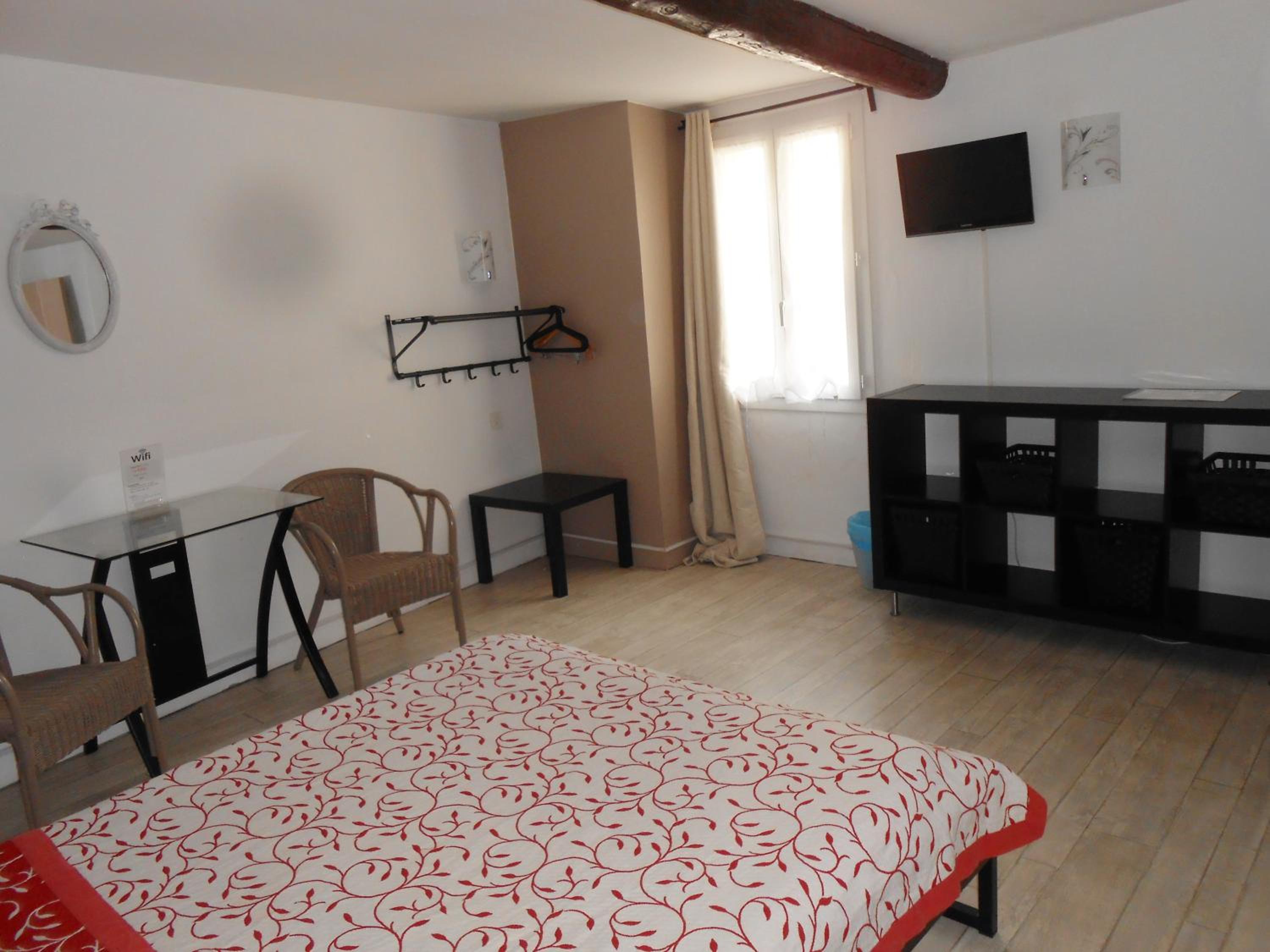 Double Room - Photo 19