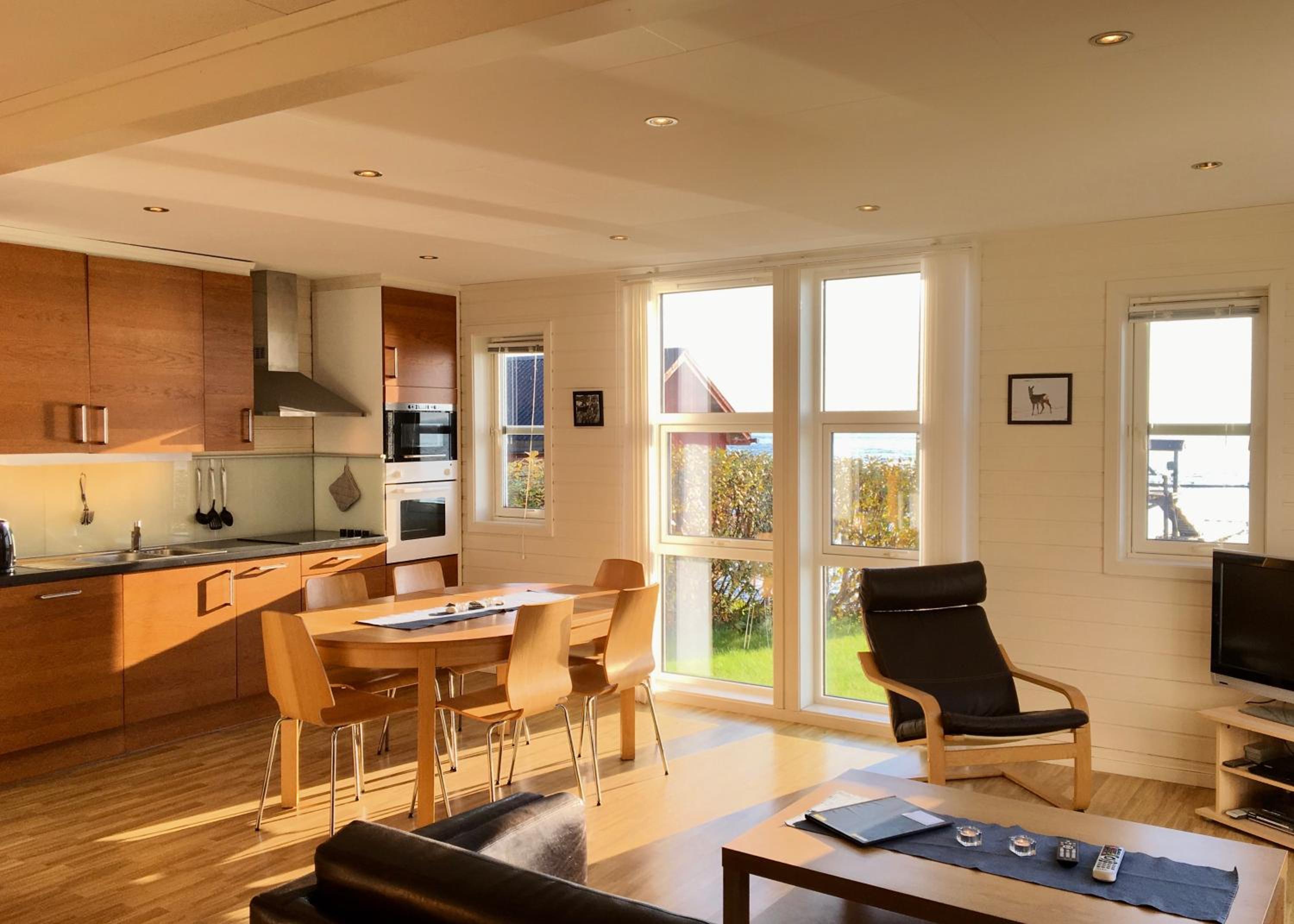 Four-Bedroom House photo 2