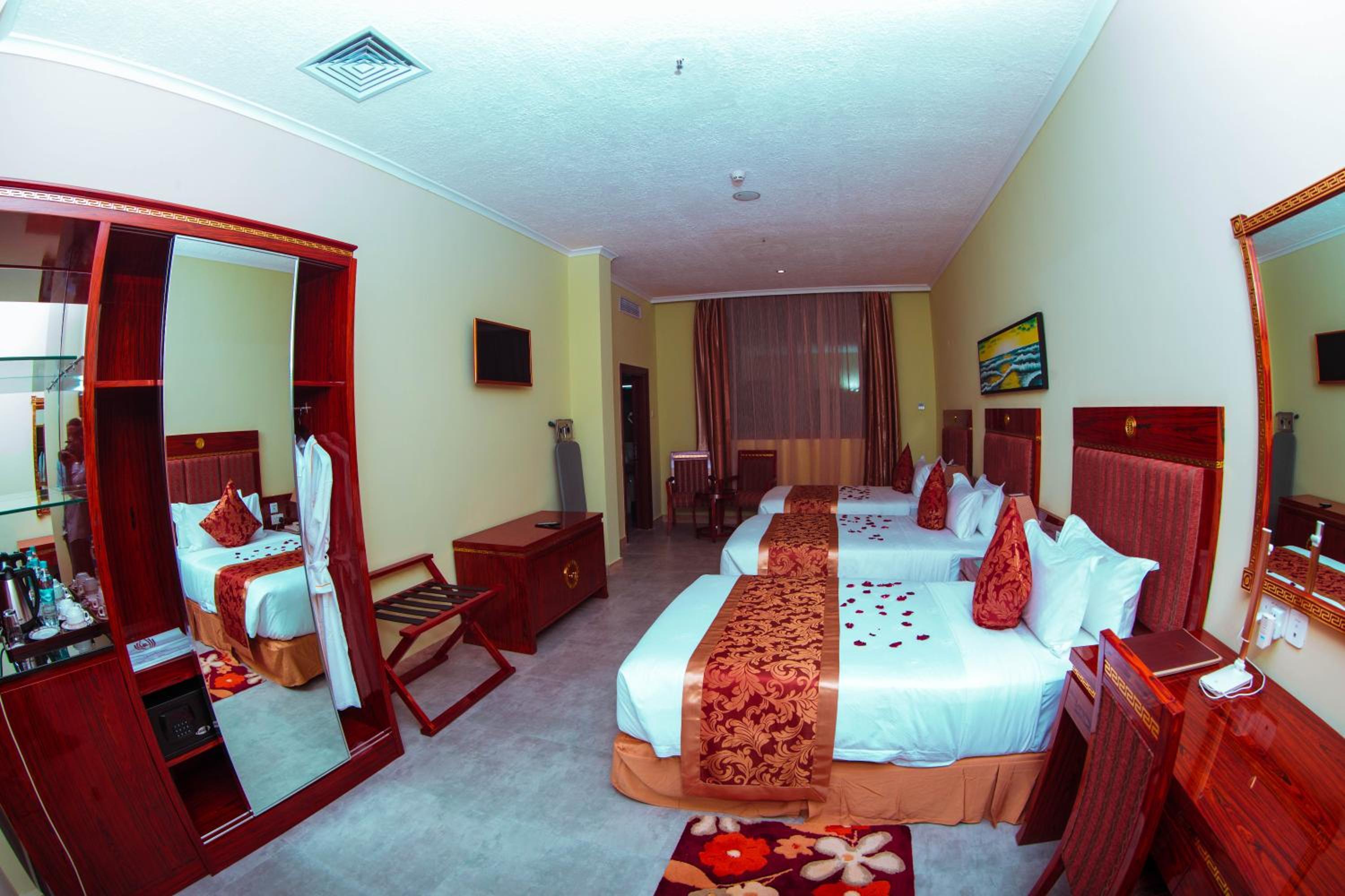 Superior Triple Room photo 1