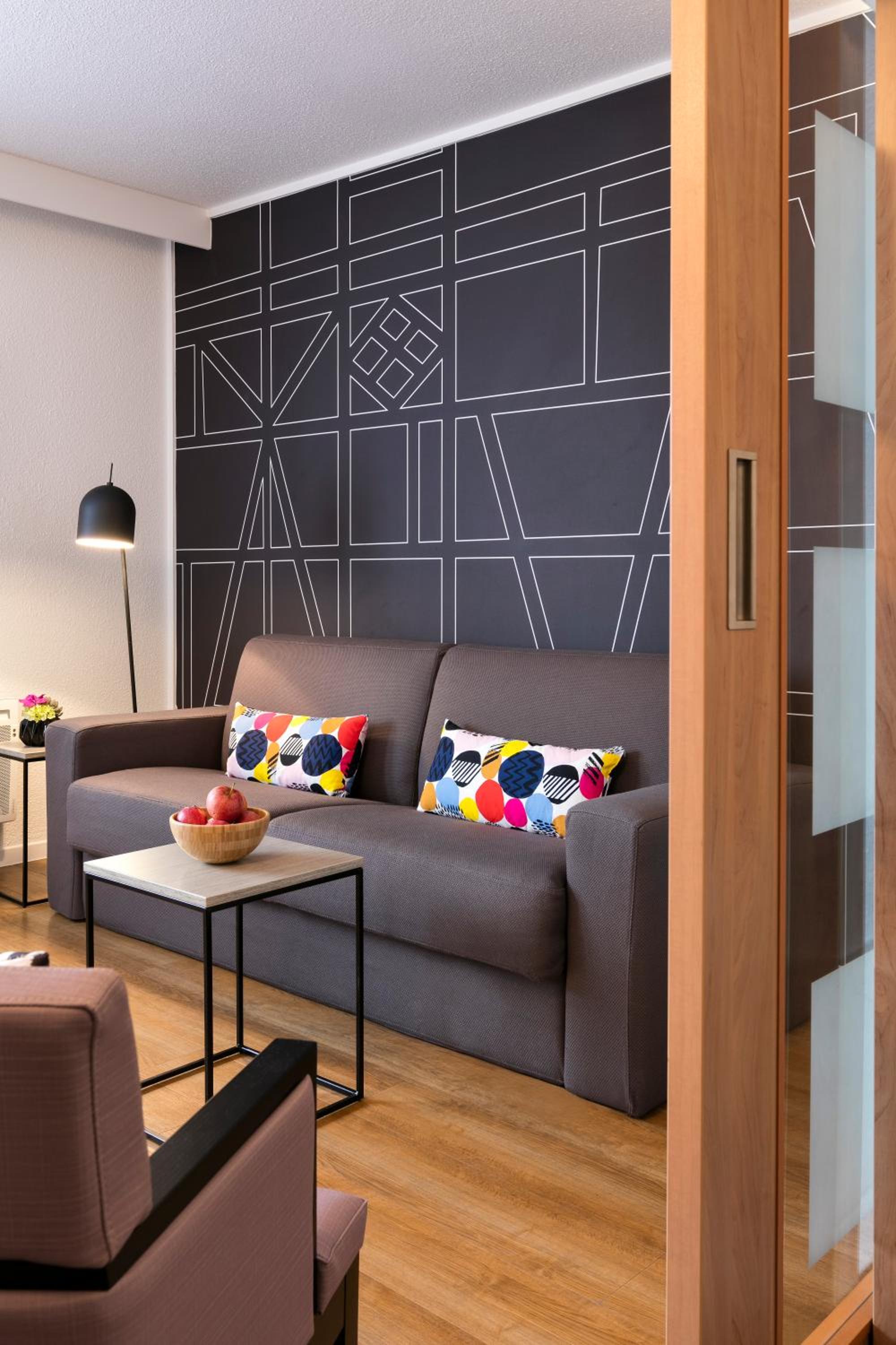 Standard Apartment thumbnail 5