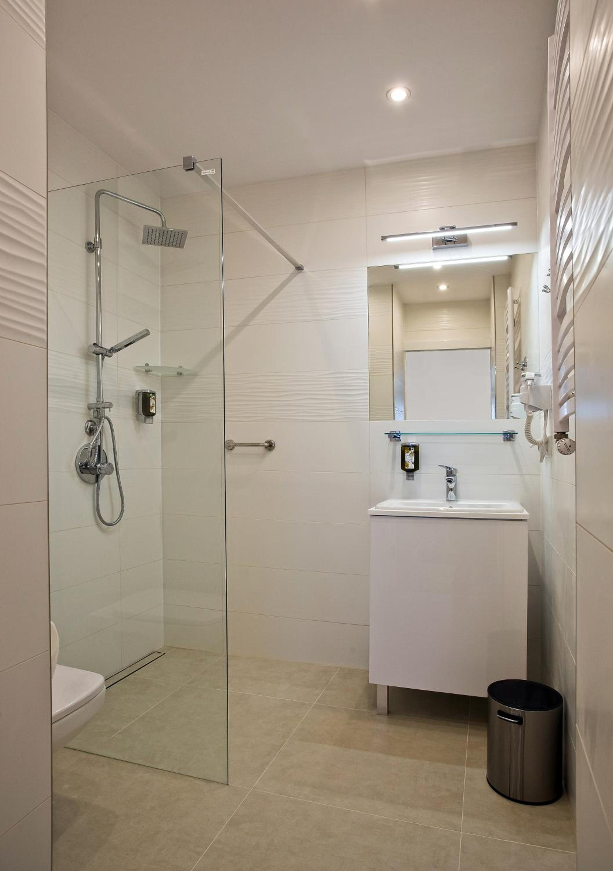 Studio Apartment - Photo 12