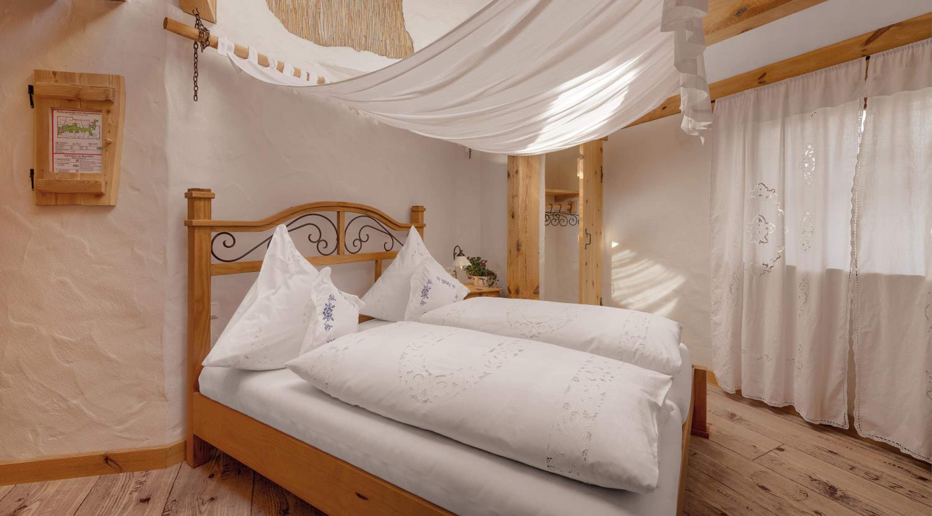 Small Double Room - Photo 2