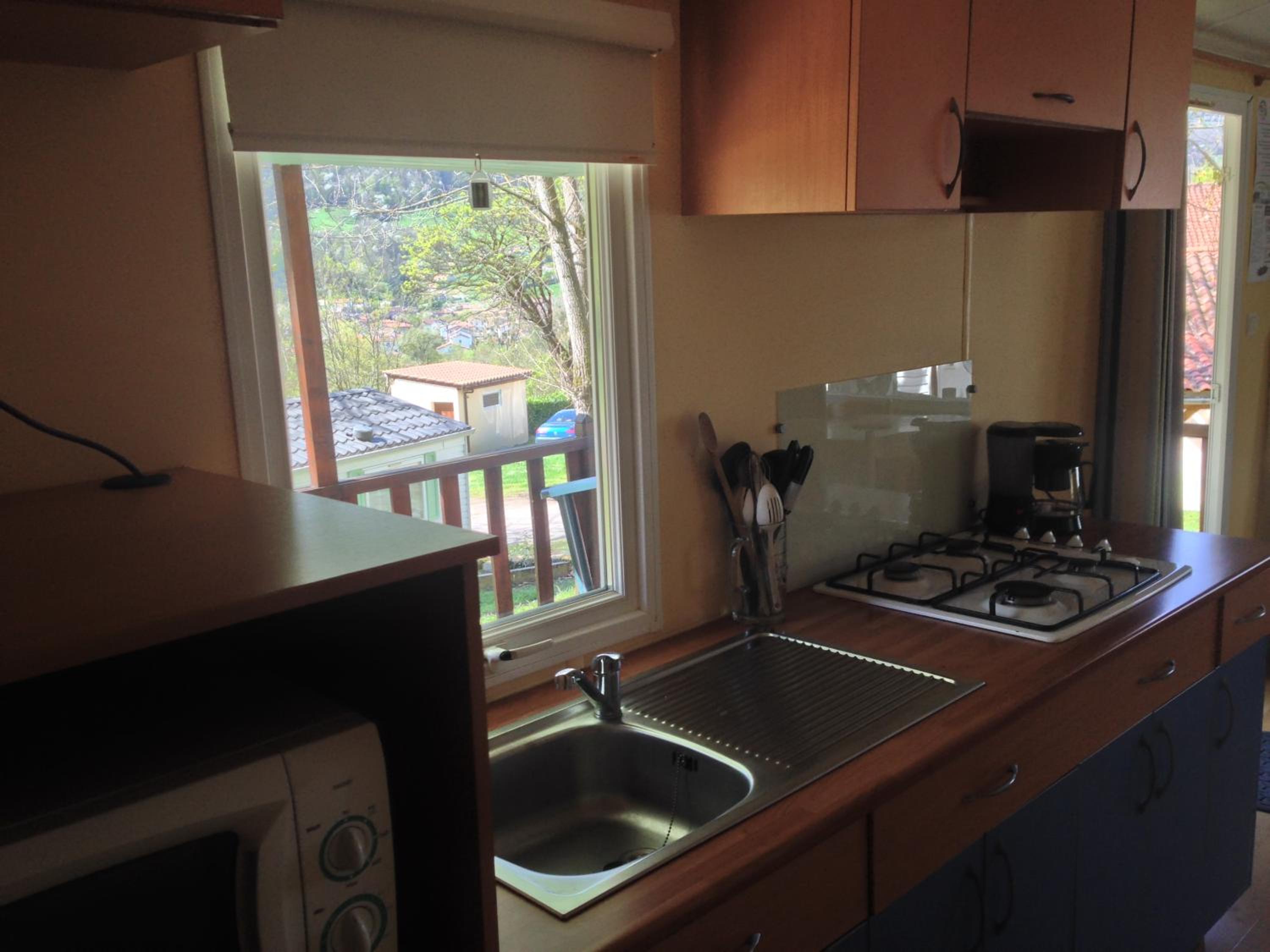 Two-Bedroom Mobile Home photo 3