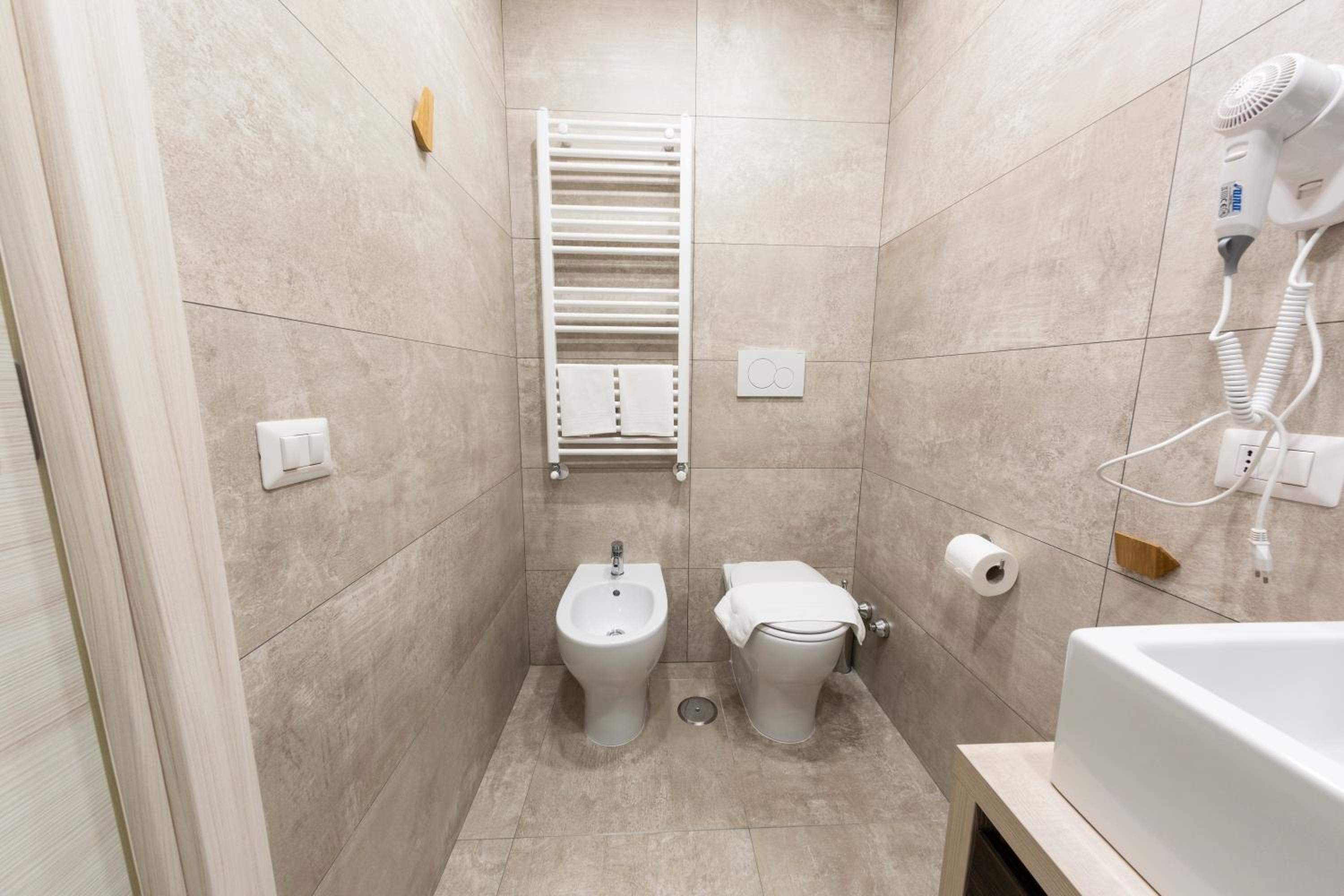 Triple Room with Private Bathroom photo 3