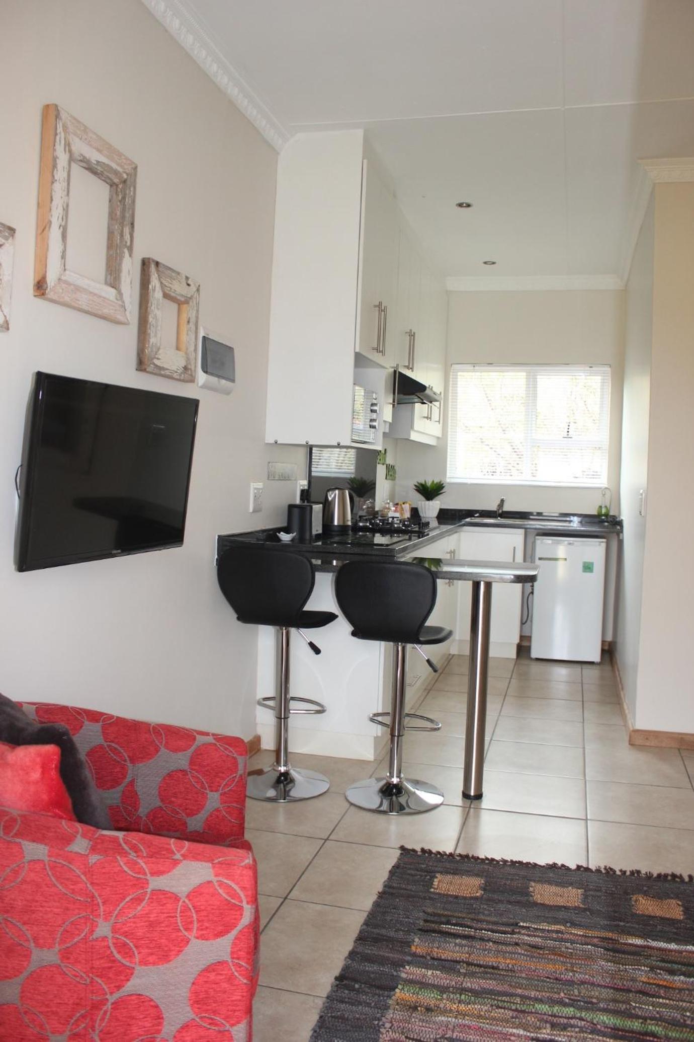 Family Room - Photo 6