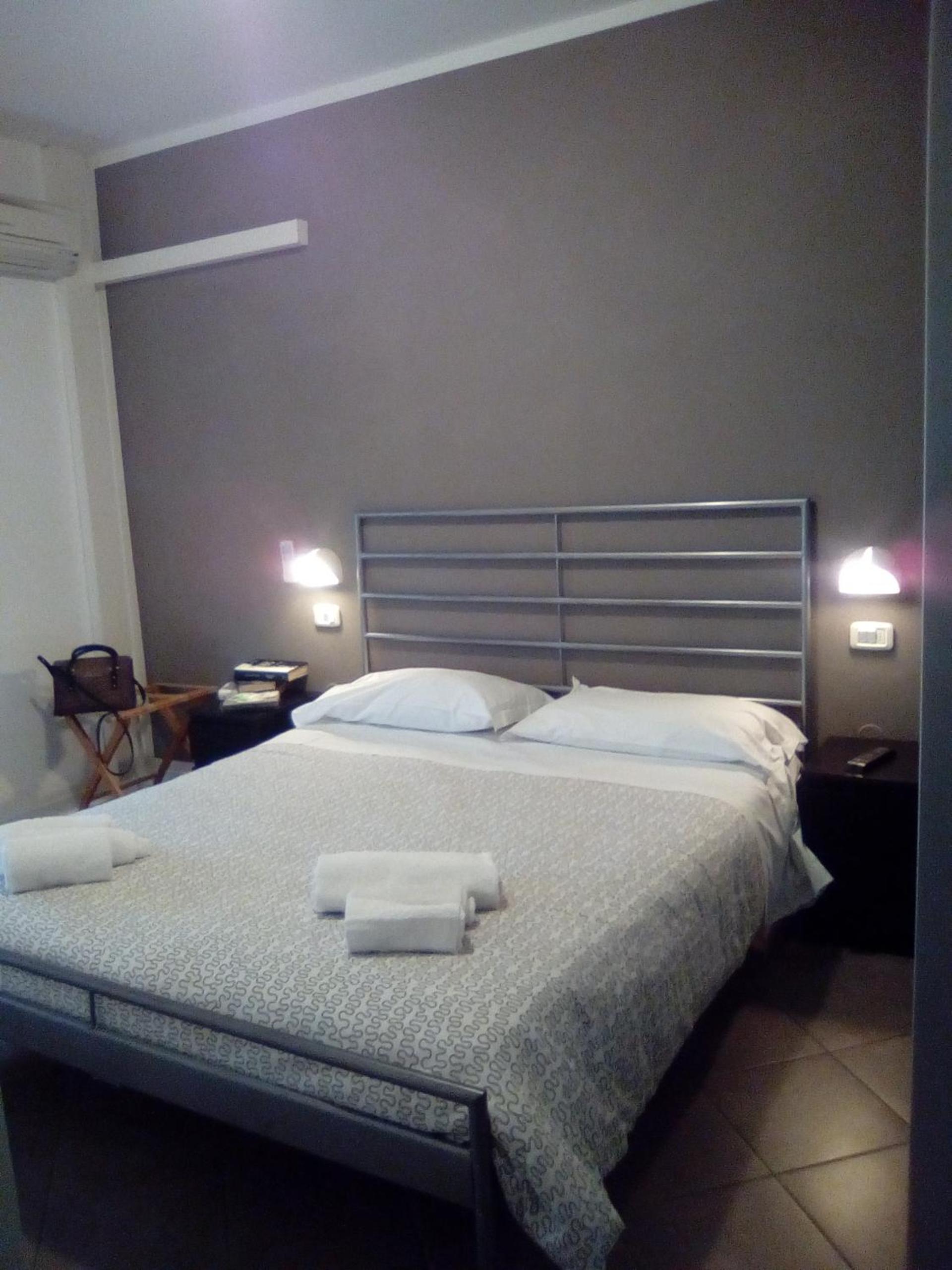 Double Room - Photo 24