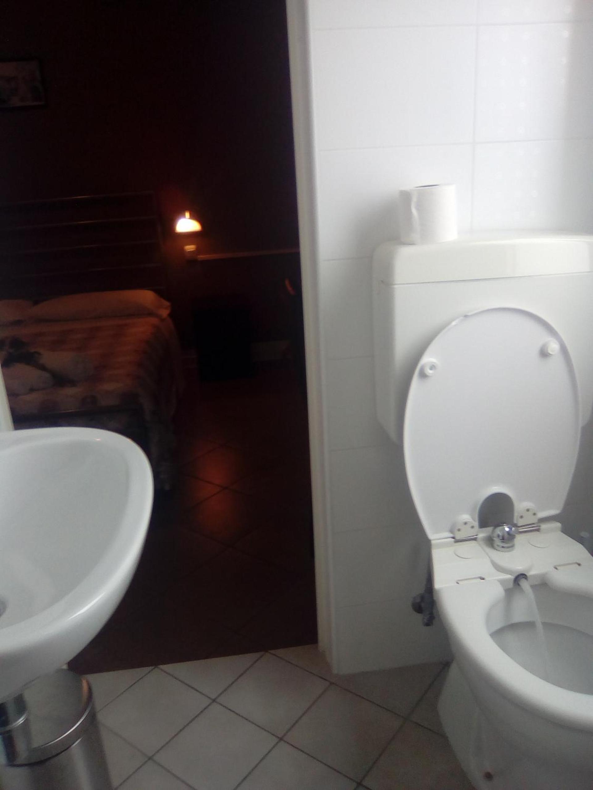 Double Room - Photo 23