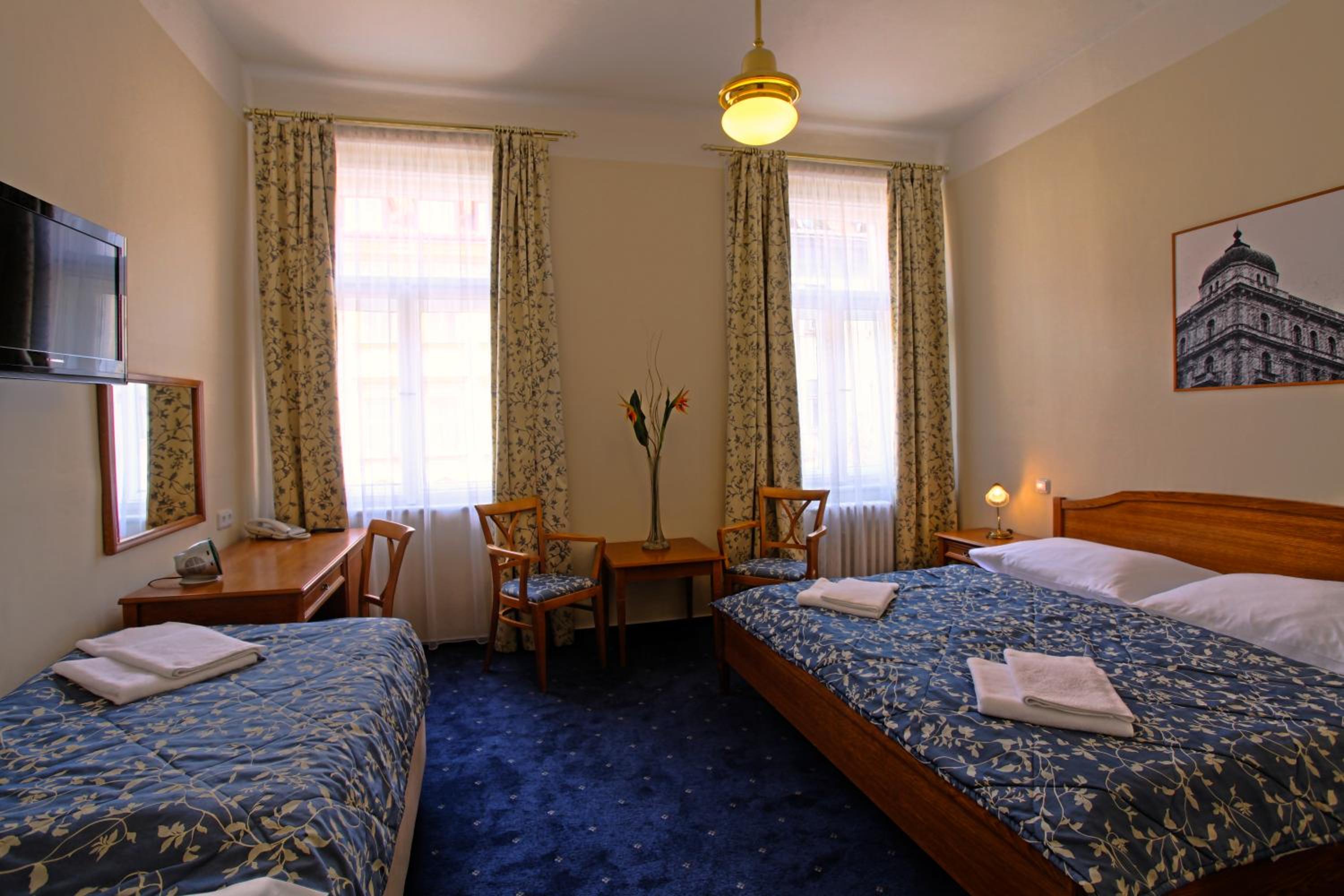 Triple Room - Photo 1