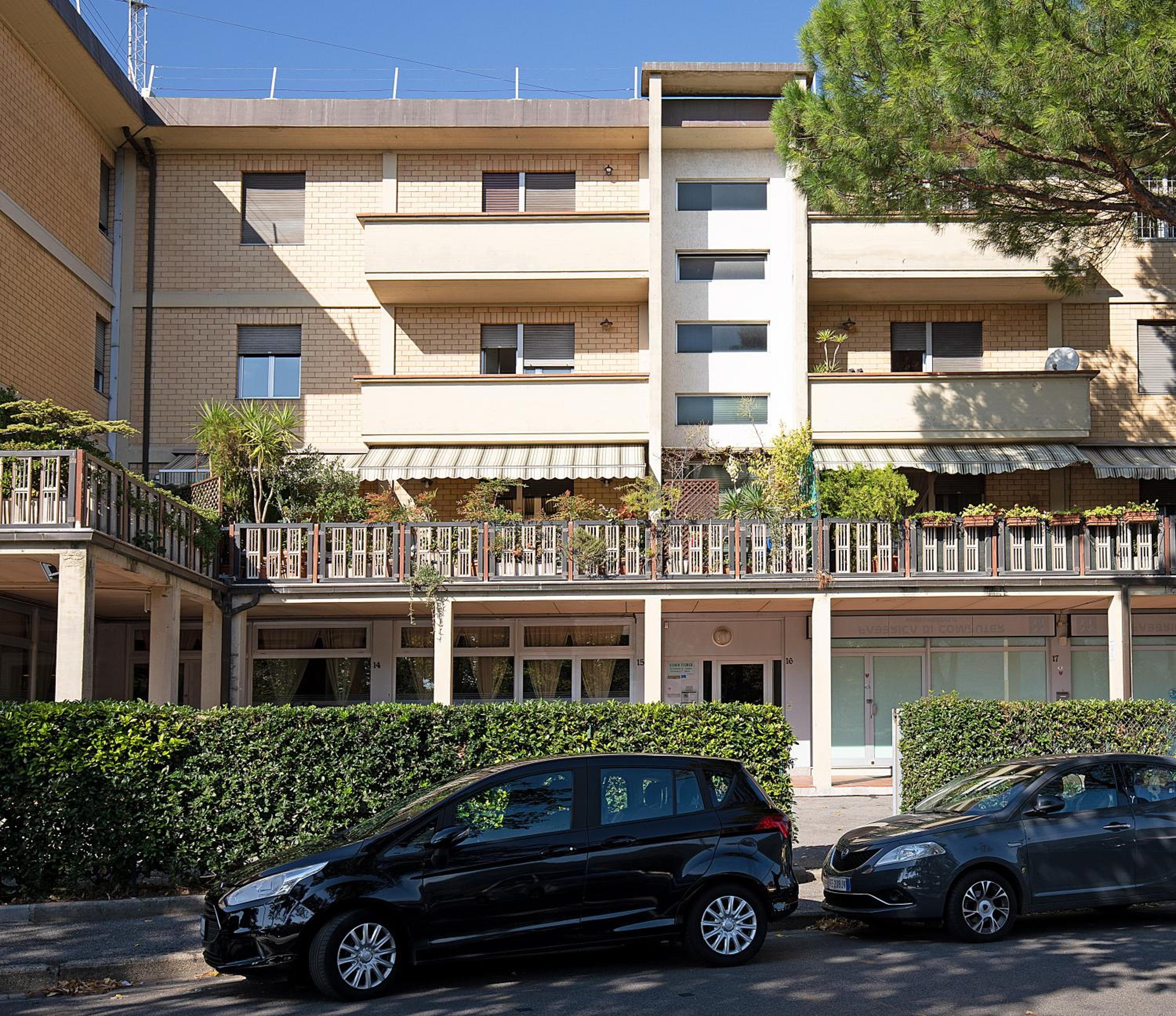 Three-Bedroom Apartment - Photo 12