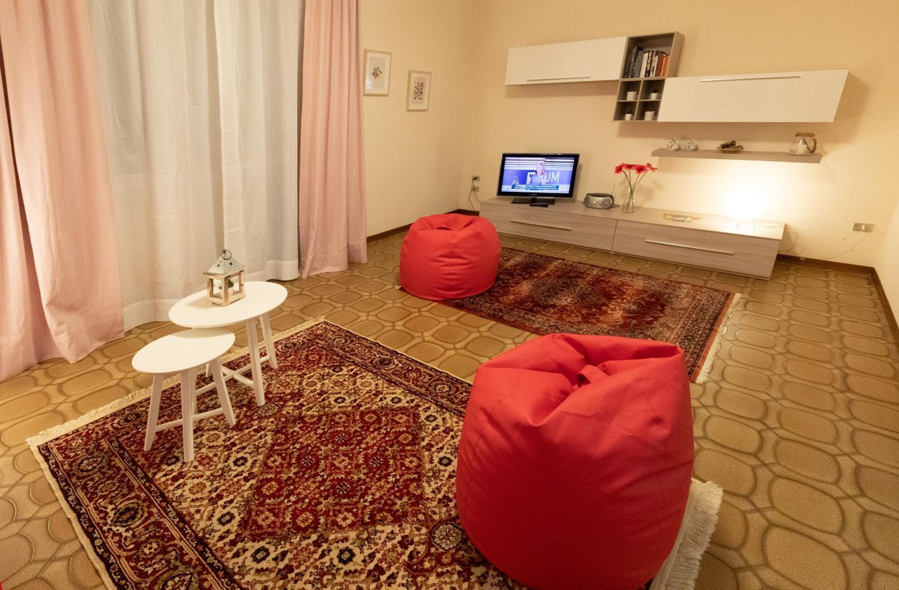 Three-Bedroom Apartment - Photo 19