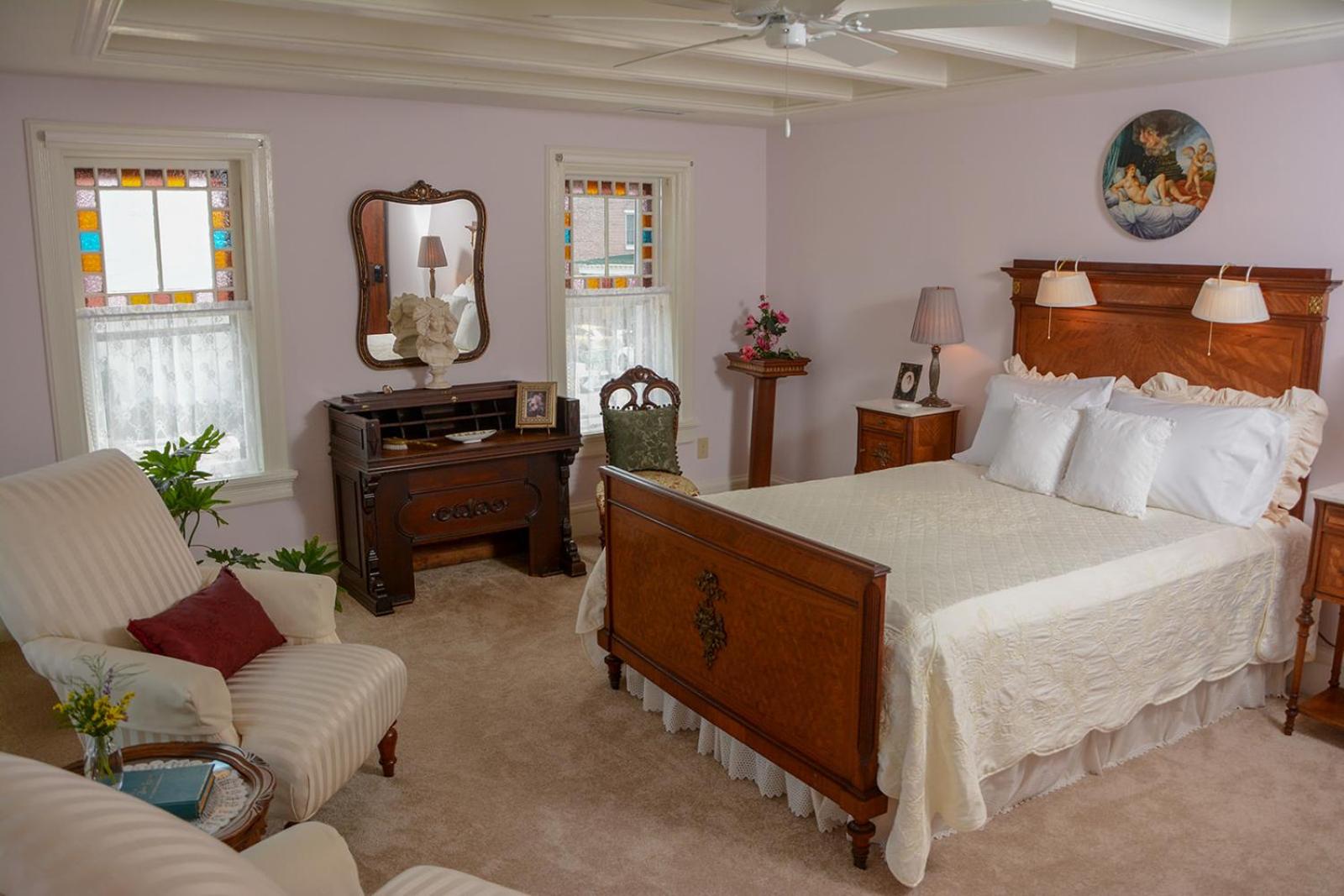 Queen Suite photo 1