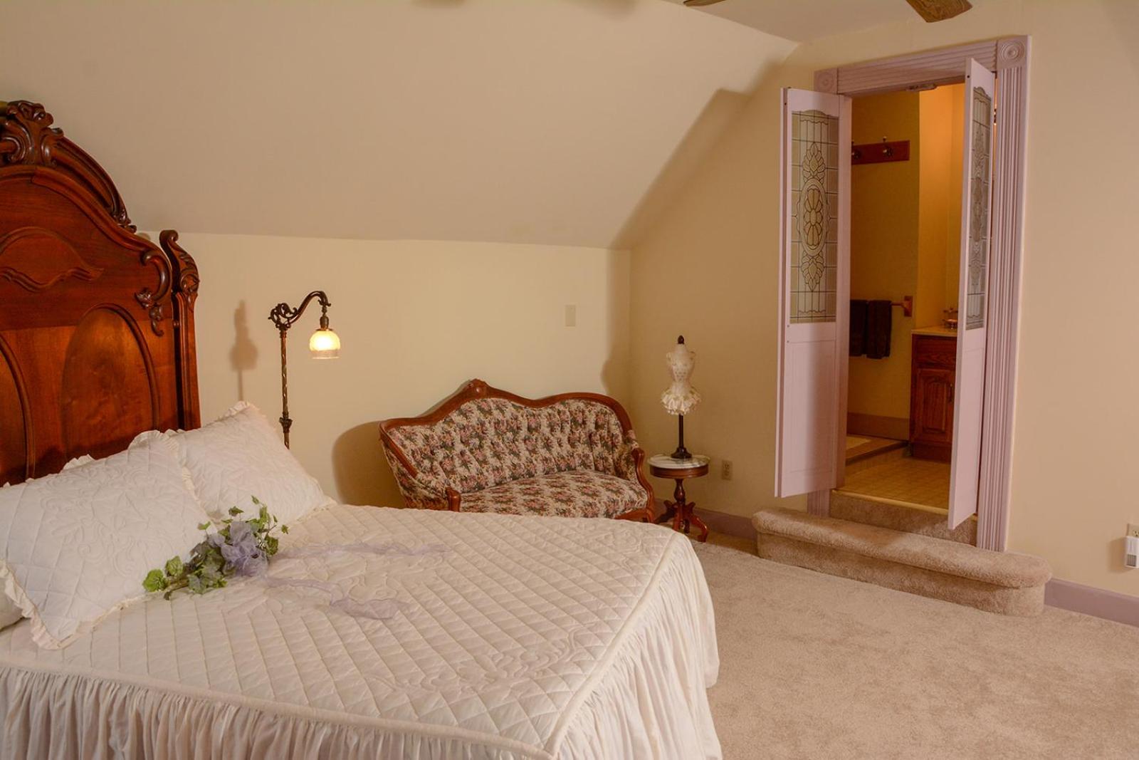 Queen Suite photo 3