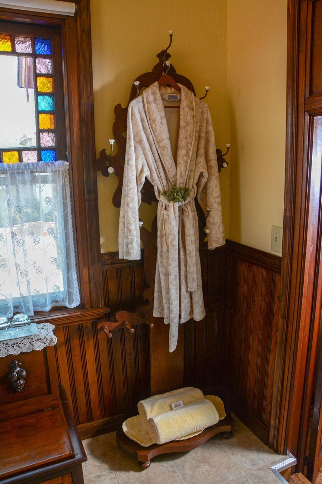 Queen Suite photo 3