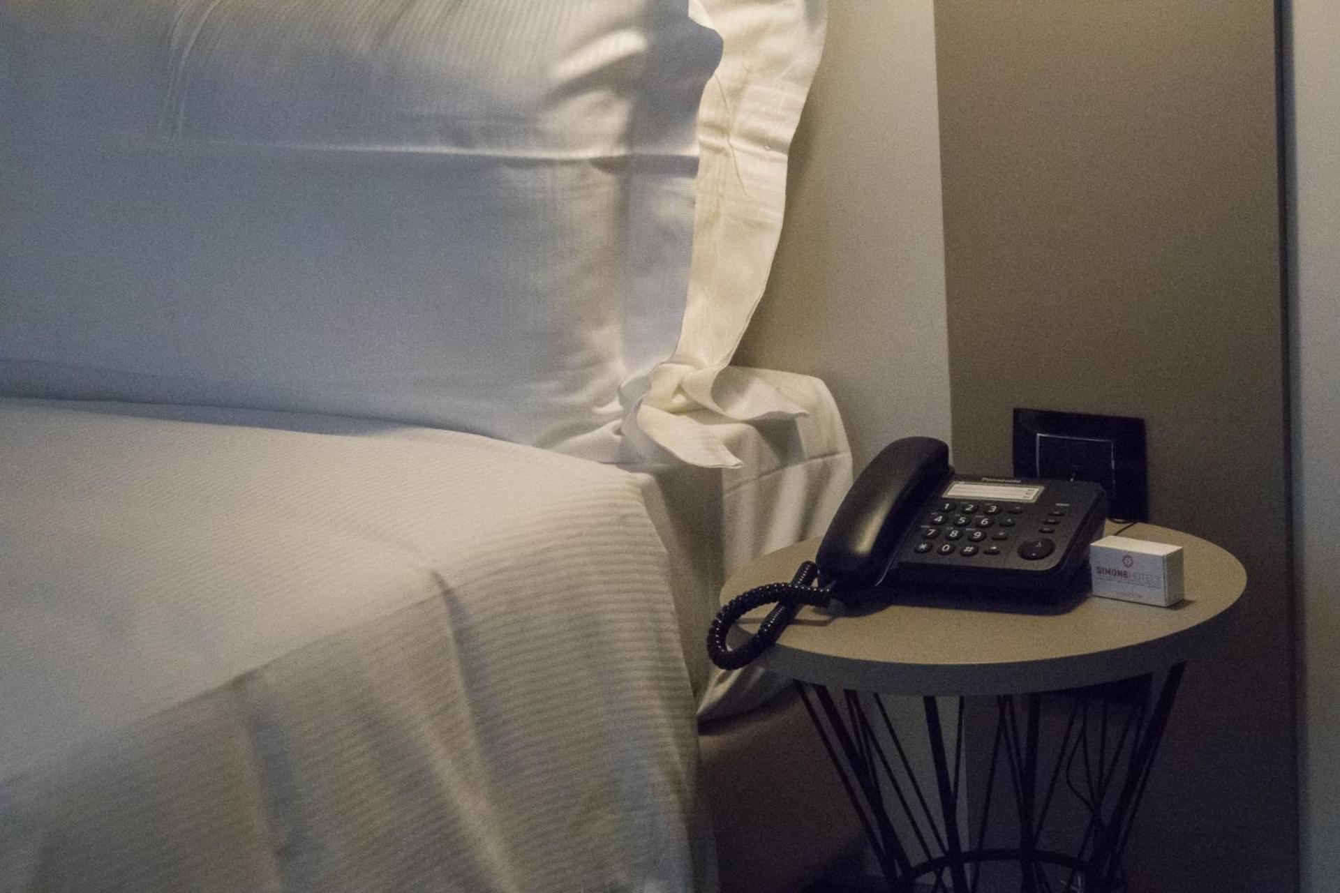 Single Room thumbnail 5