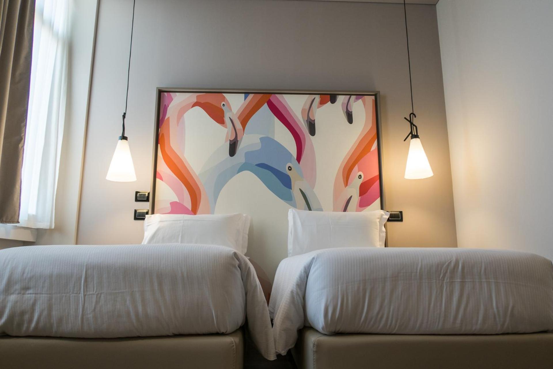 Triple Room thumbnail 6