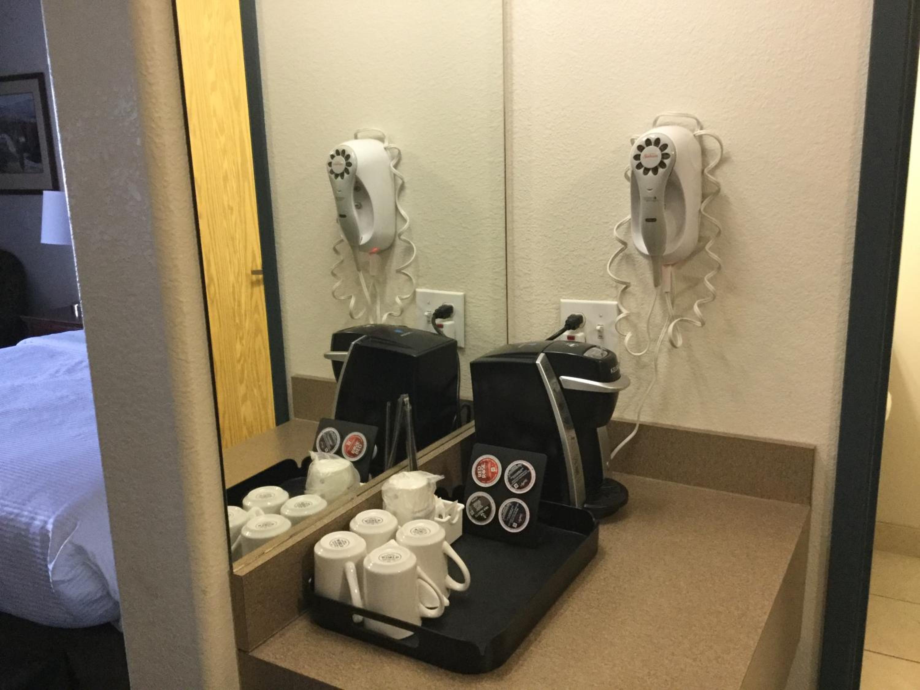 Business King Room - Non-Smoking - Photo 4