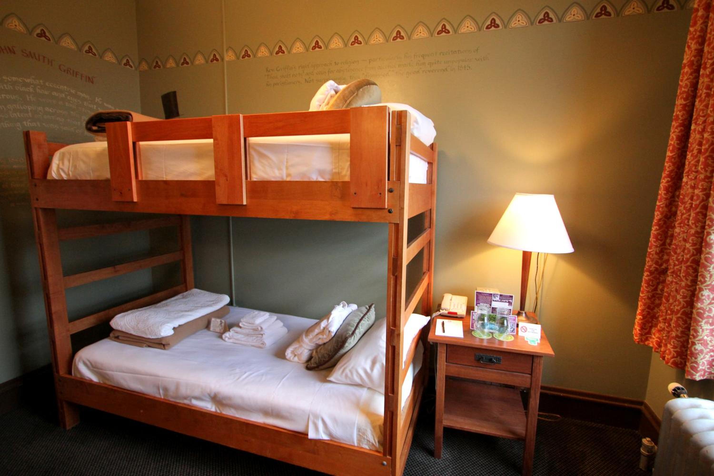 Mixed Dormitory Room photo 1