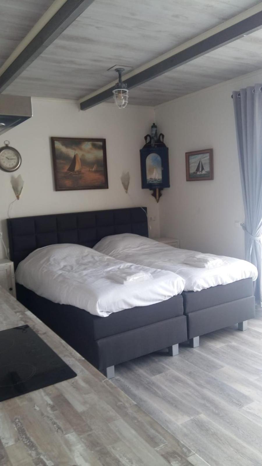 Apartment with Lake View photo 2