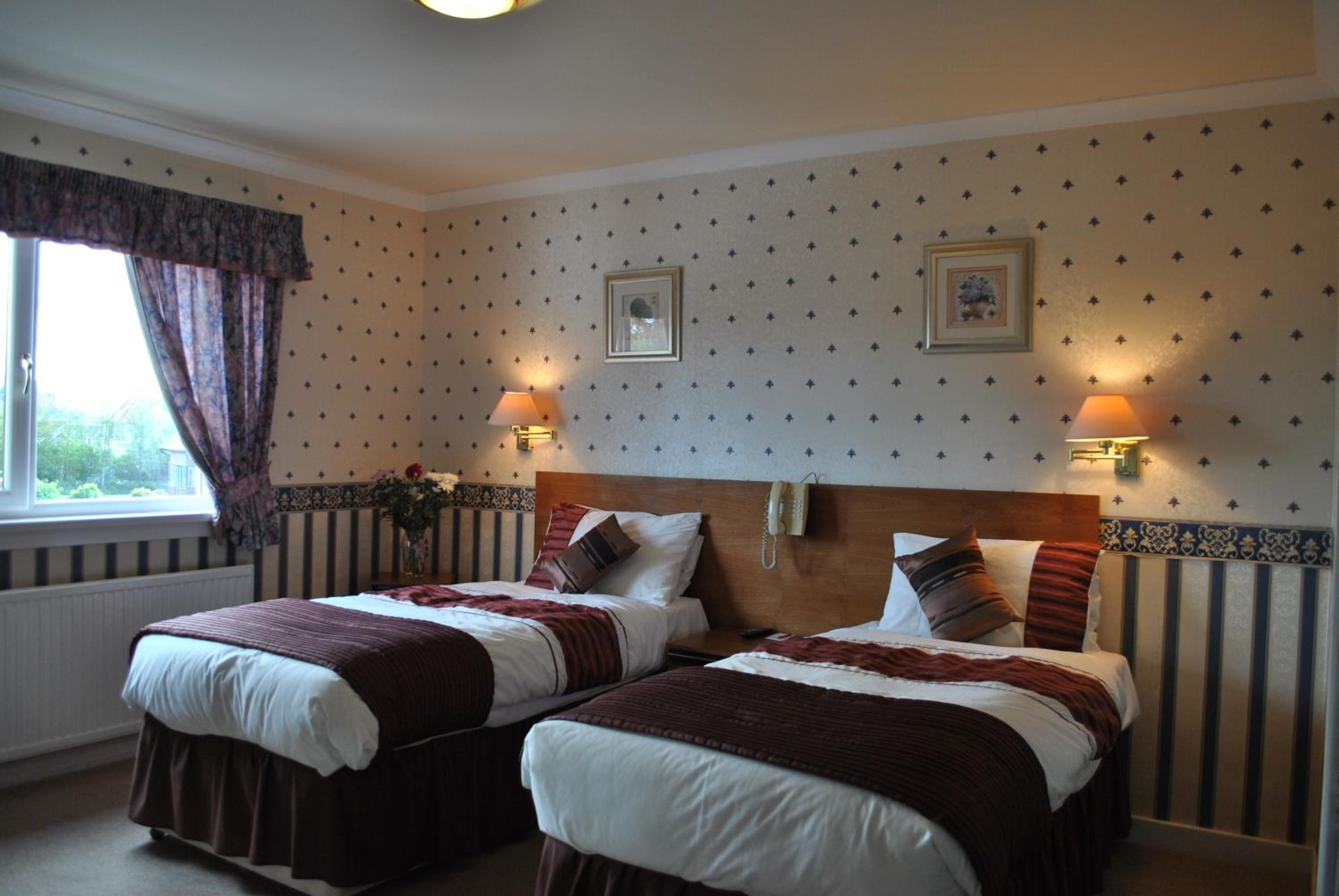 Twin Room - Photo 2