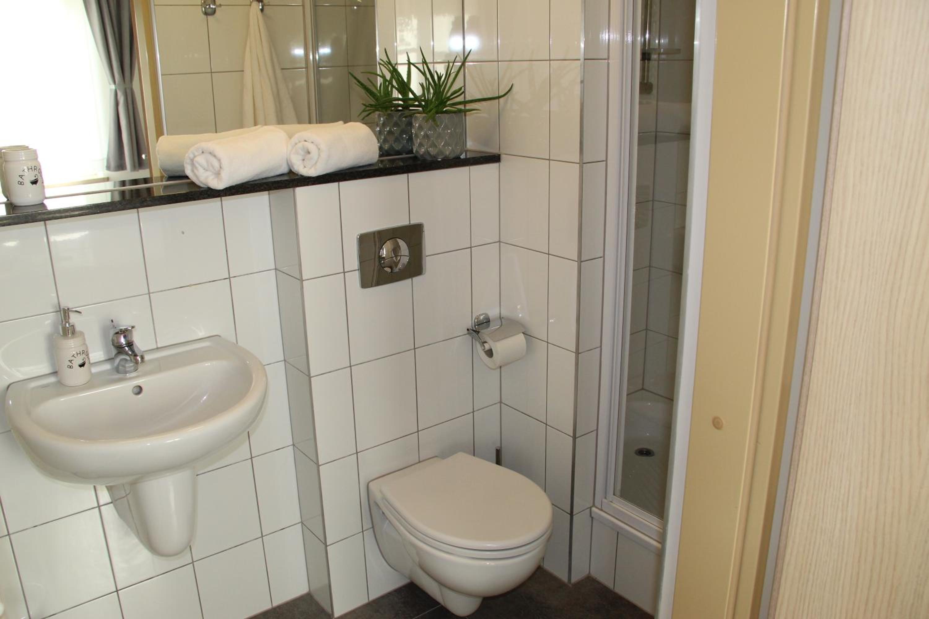 Standard Triple Room - Photo 4