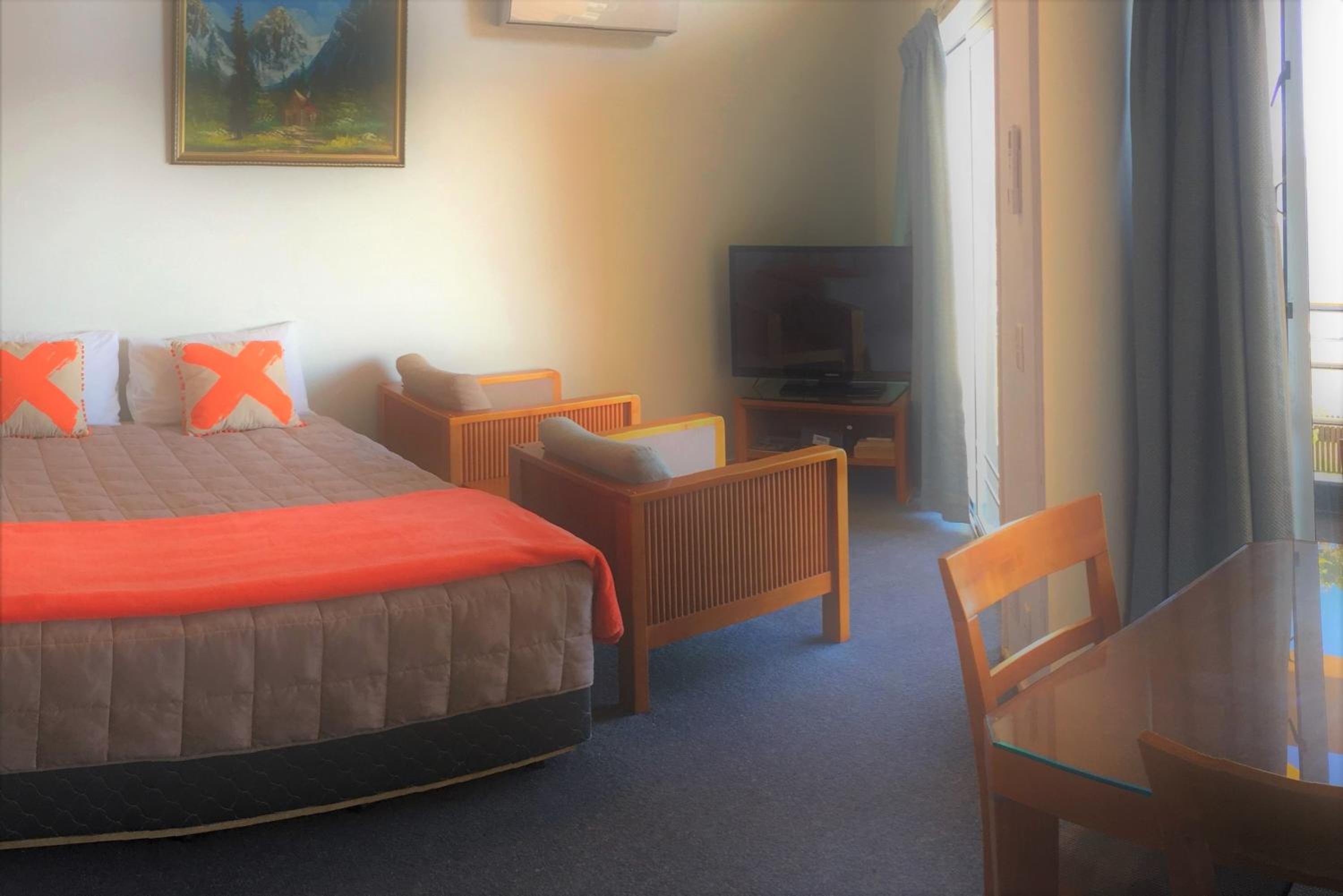 One-Bedroom Suite with Loft and Sea View - Upper Floor