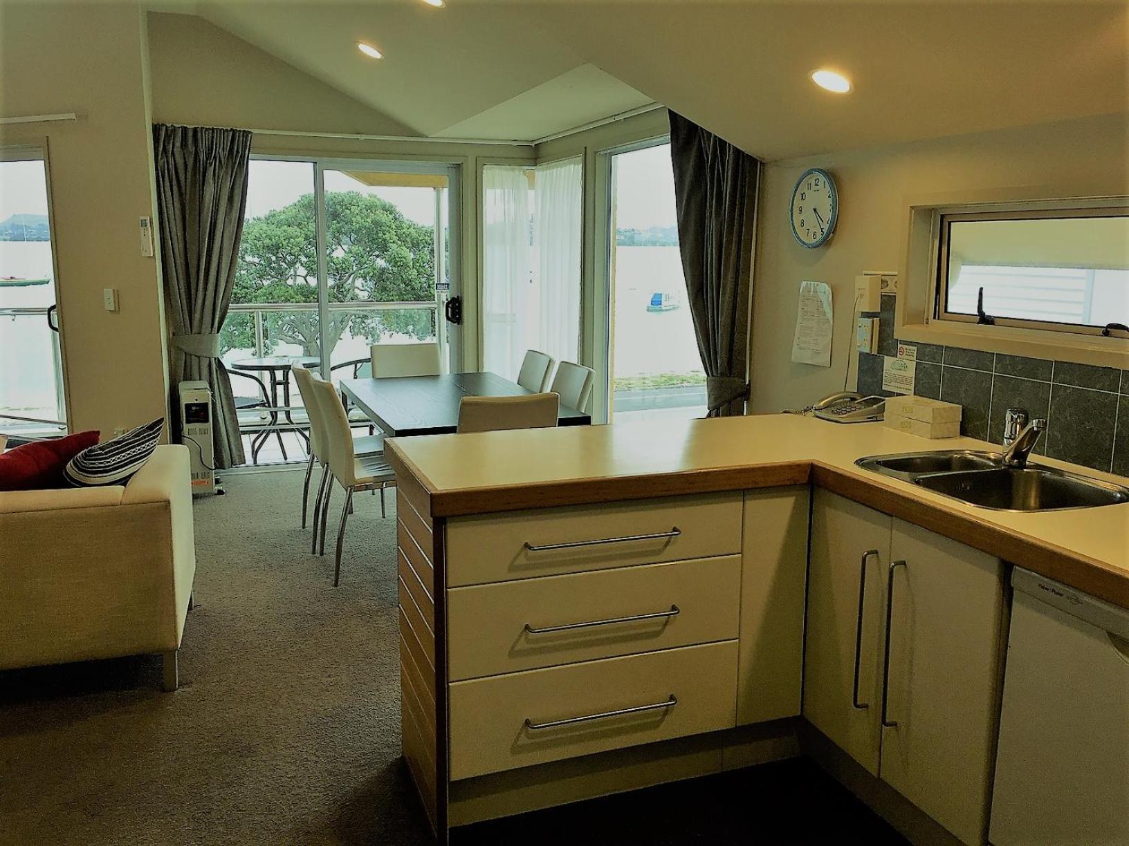 Two-Bedroom Suite with Loft and Sea View - Upper Floor - Photo 4
