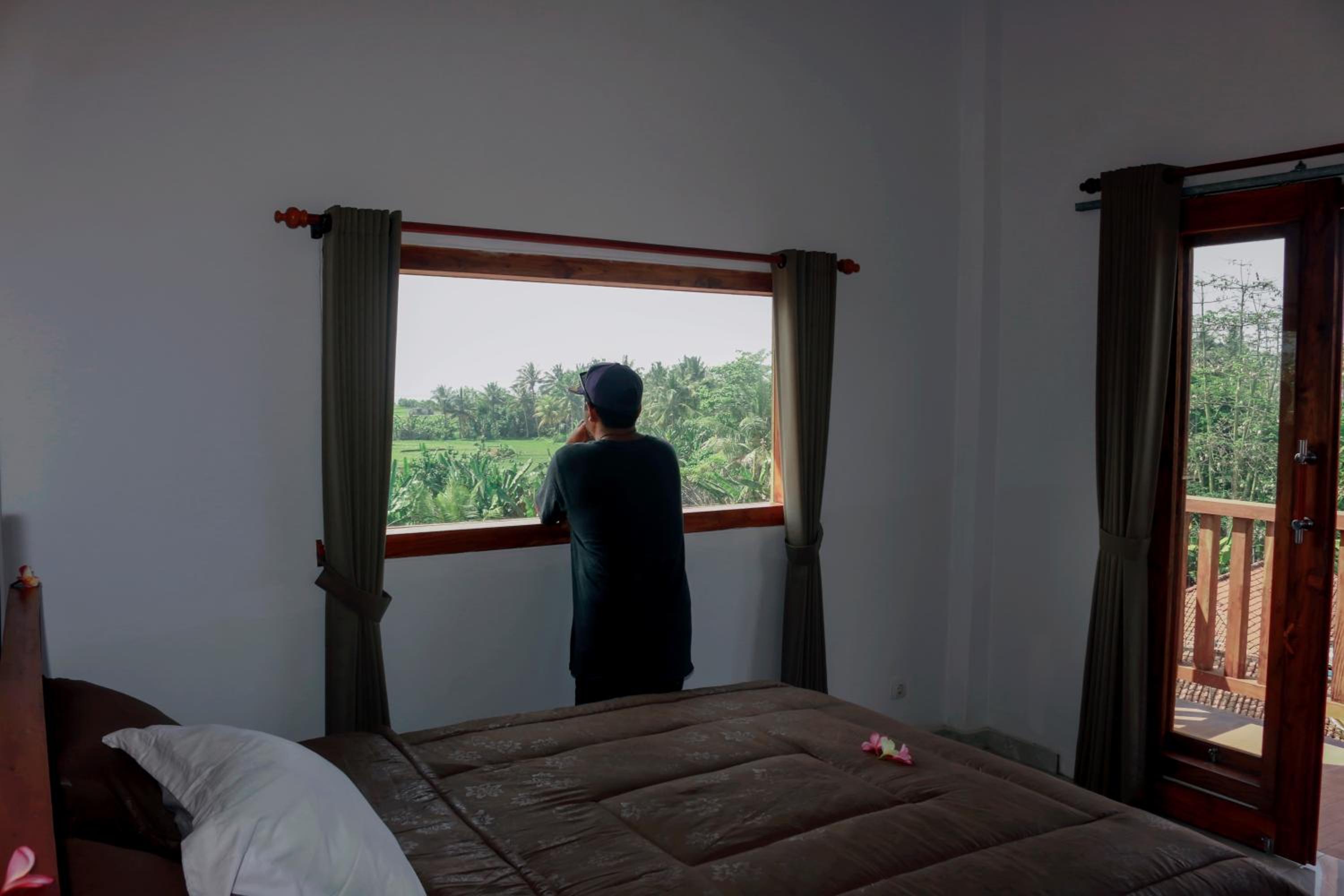 Standard Double Room - Photo 8