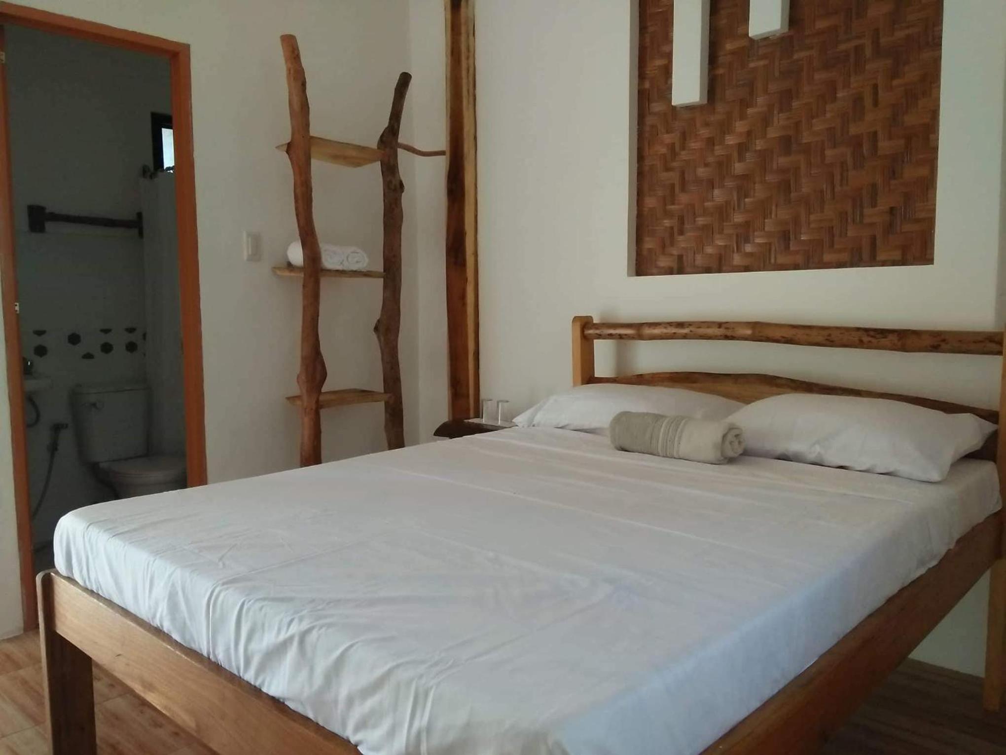 Standard Double Room - Photo 6