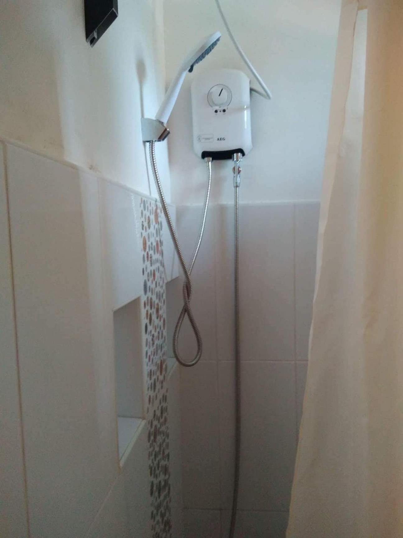 Standard Double Room - Photo 2