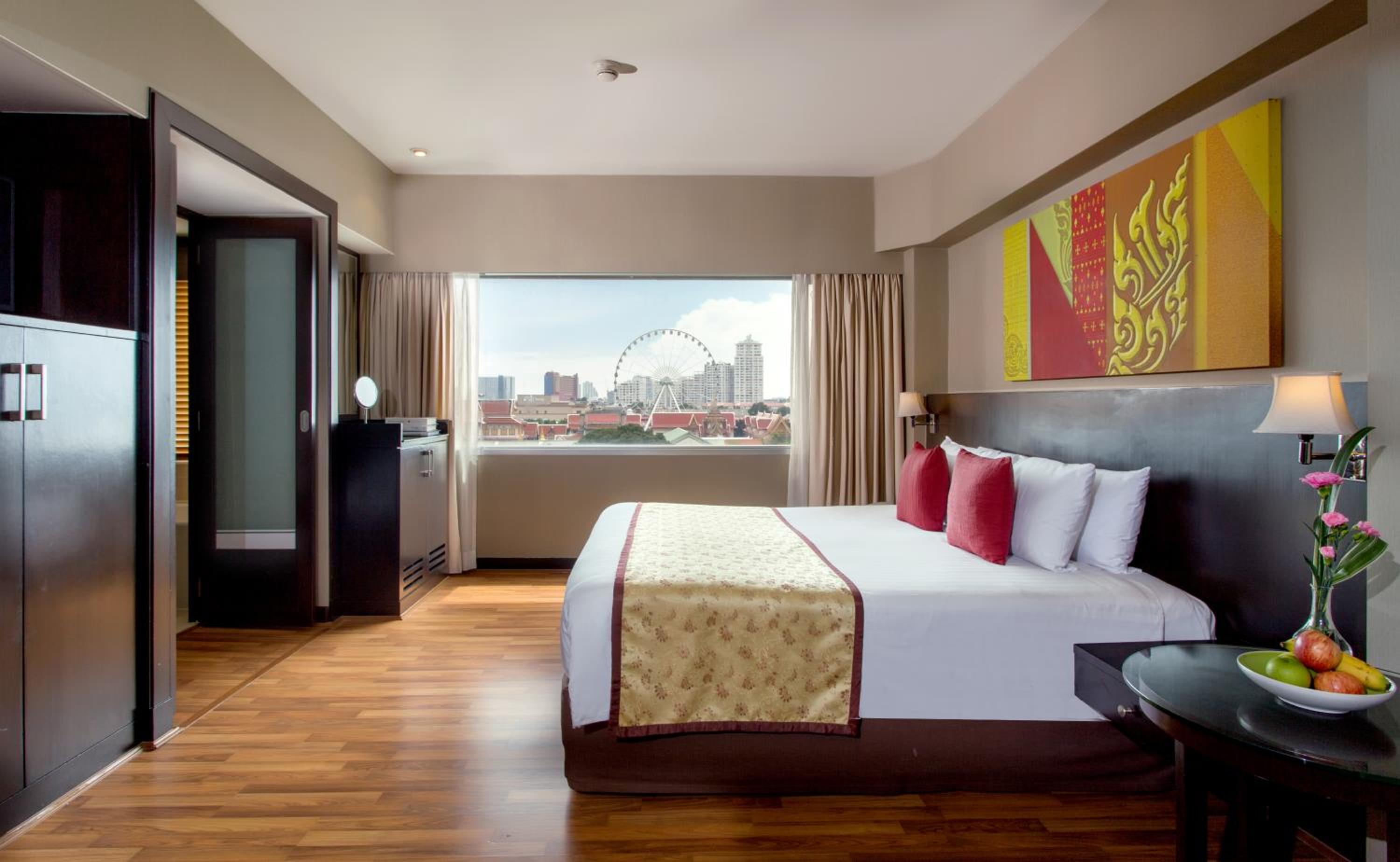 Grand Deluxe King Room - Mobility Access